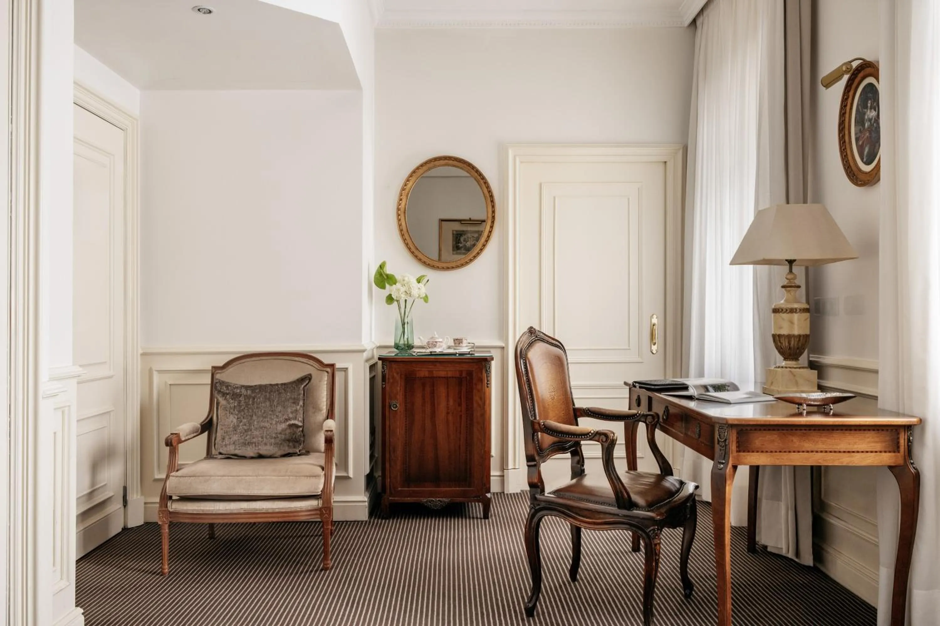 Living room in Hotel Fenix Gran Meliá - The Leading Hotels of the World