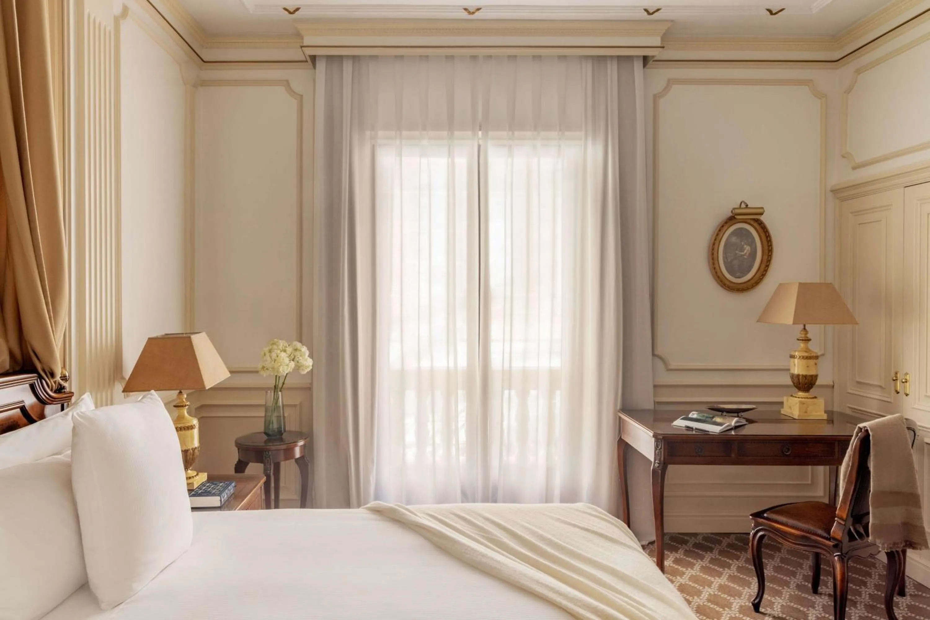 Bedroom, Bed in Hotel Fenix Gran Meliá - The Leading Hotels of the World