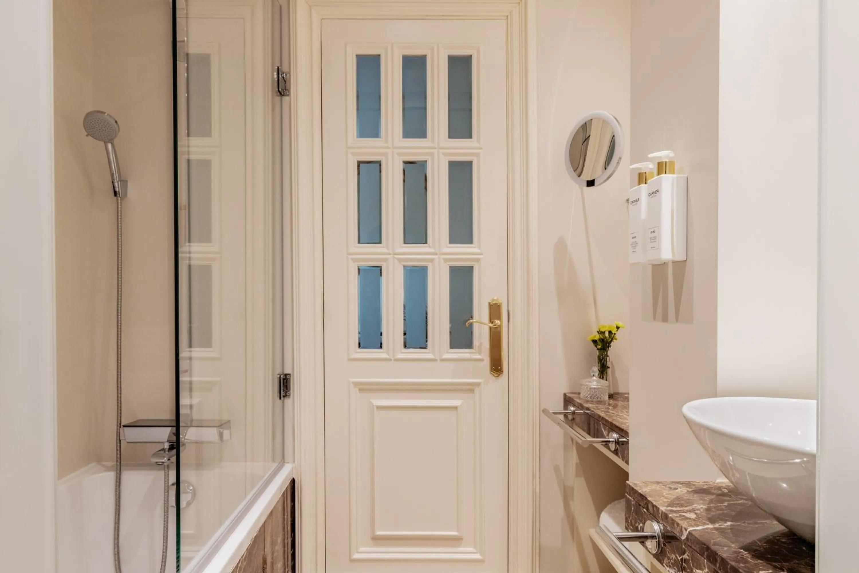 Shower in Hotel Fenix Gran Meliá - The Leading Hotels of the World