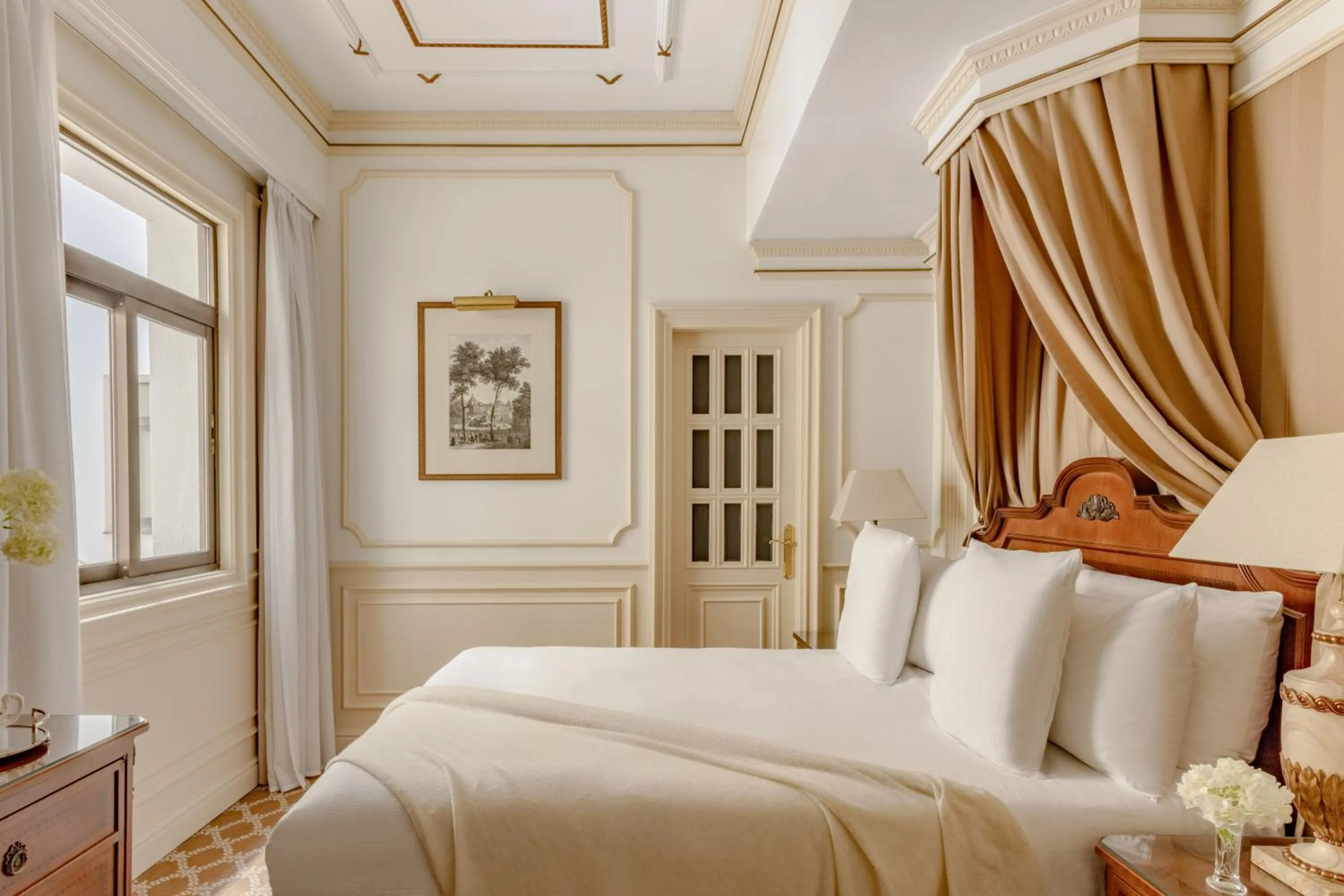 Bed in Hotel Fenix Gran Meliá - The Leading Hotels of the World