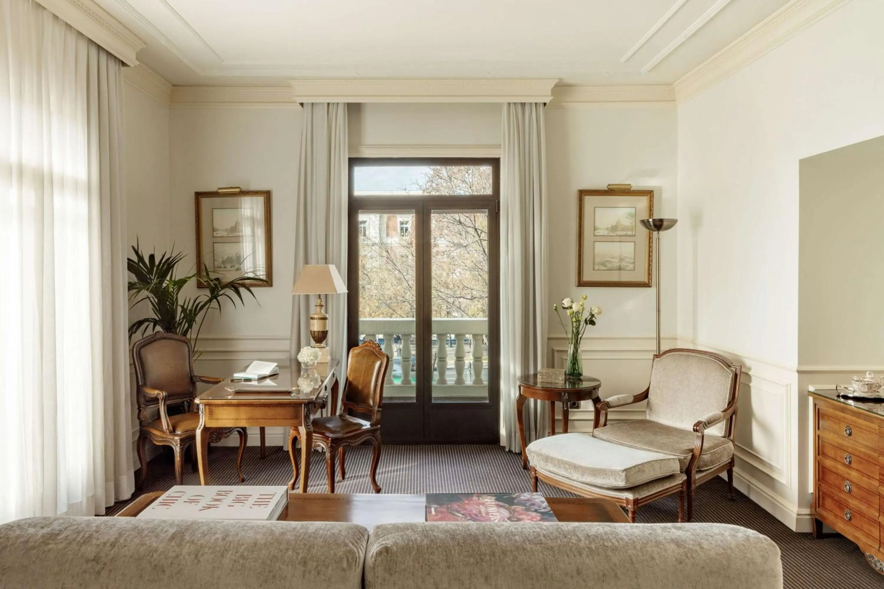 Living room in Hotel Fenix Gran Meliá - The Leading Hotels of the World