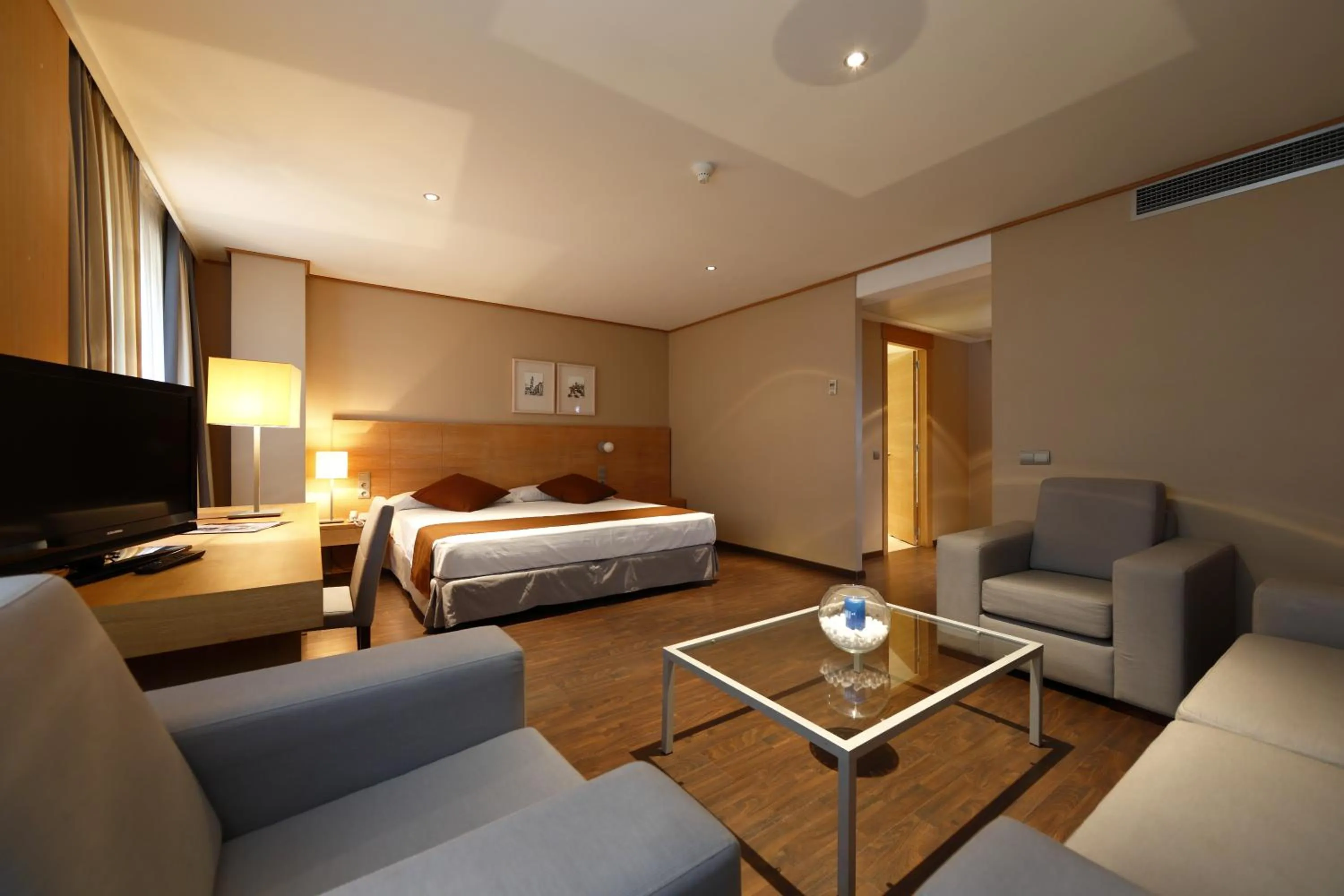 Photo of the whole room, Bed in Eurohotel Castellón