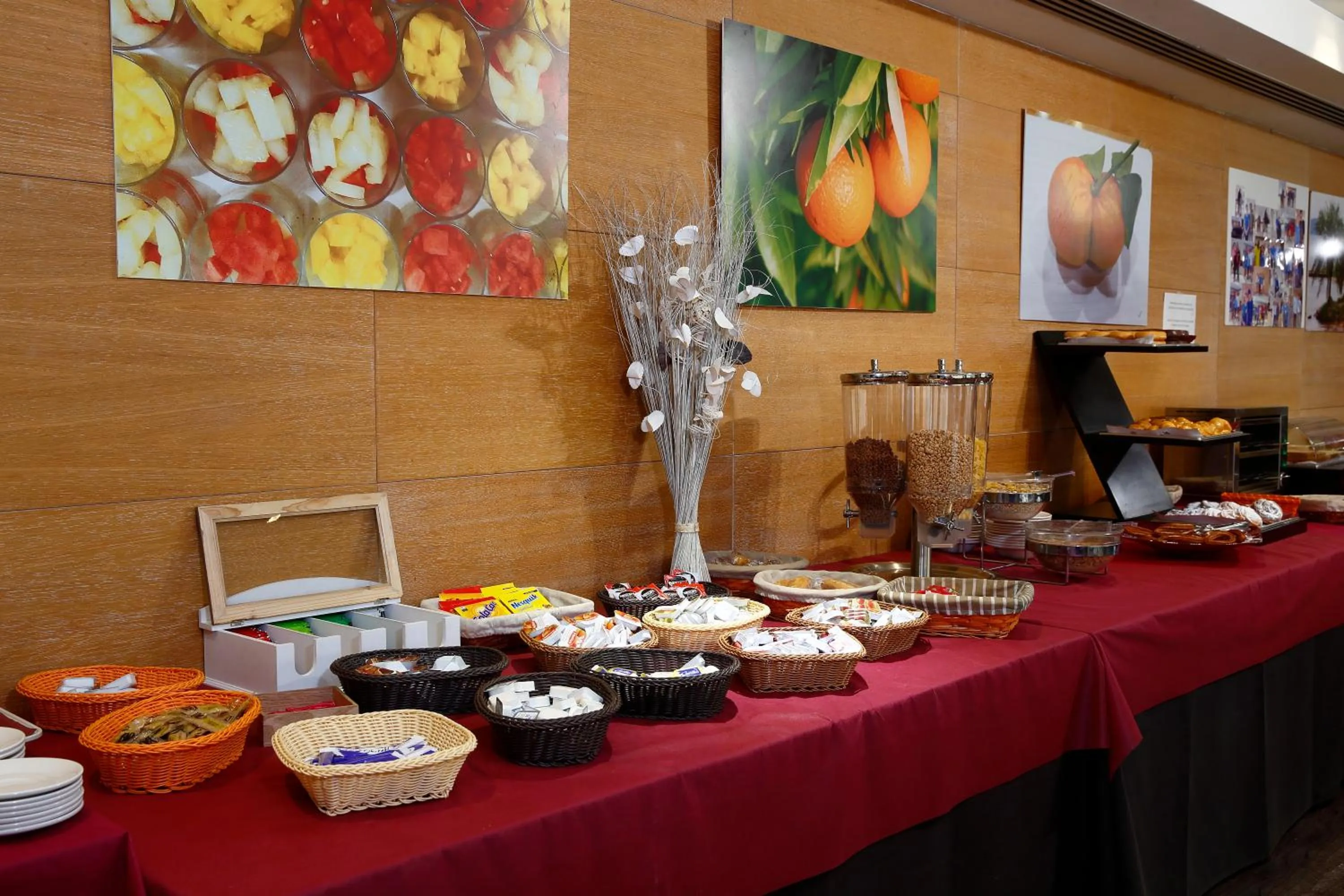 Restaurant/places to eat in Eurohotel Castellón