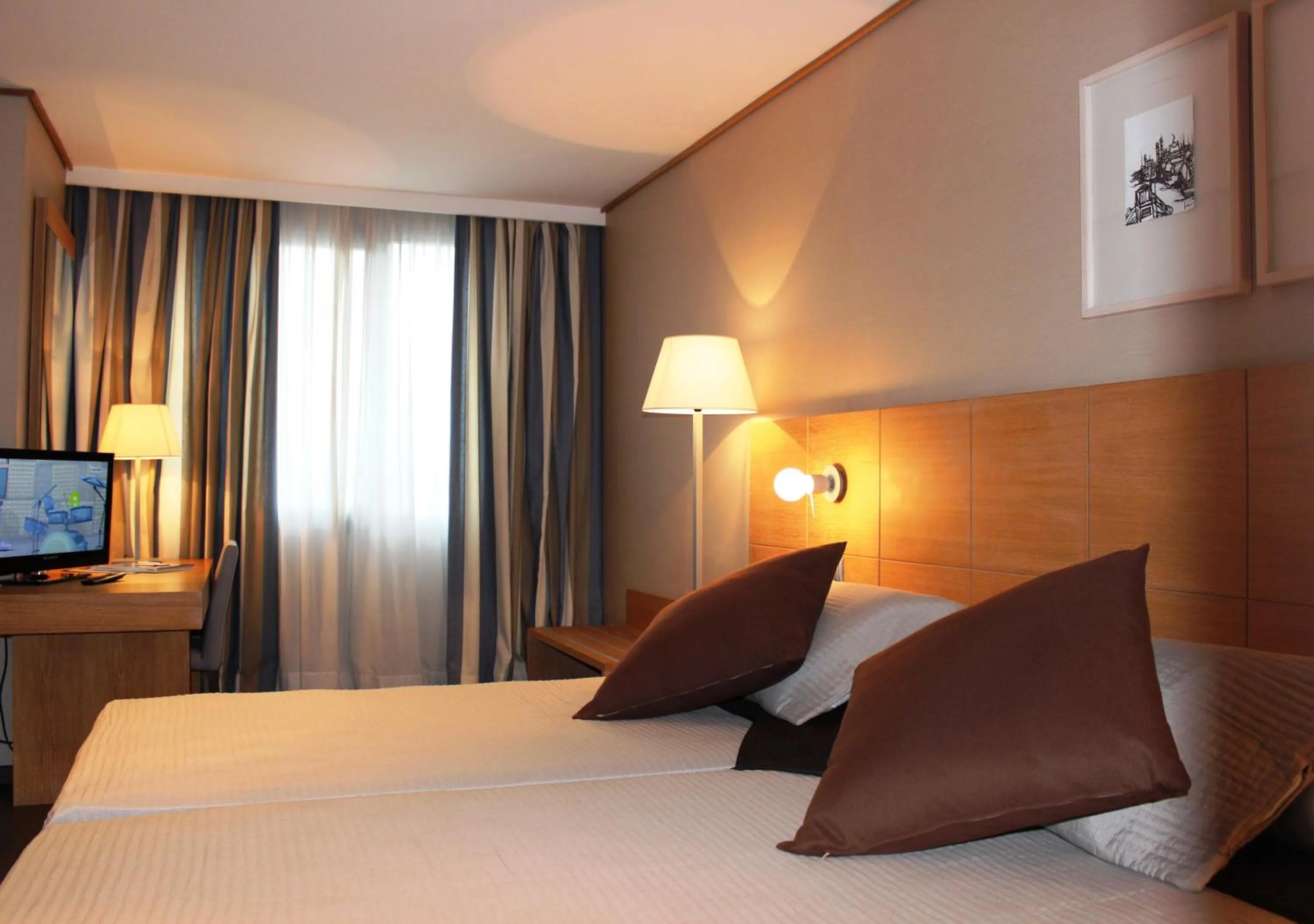 Photo of the whole room, Bed in Eurohotel Castellón