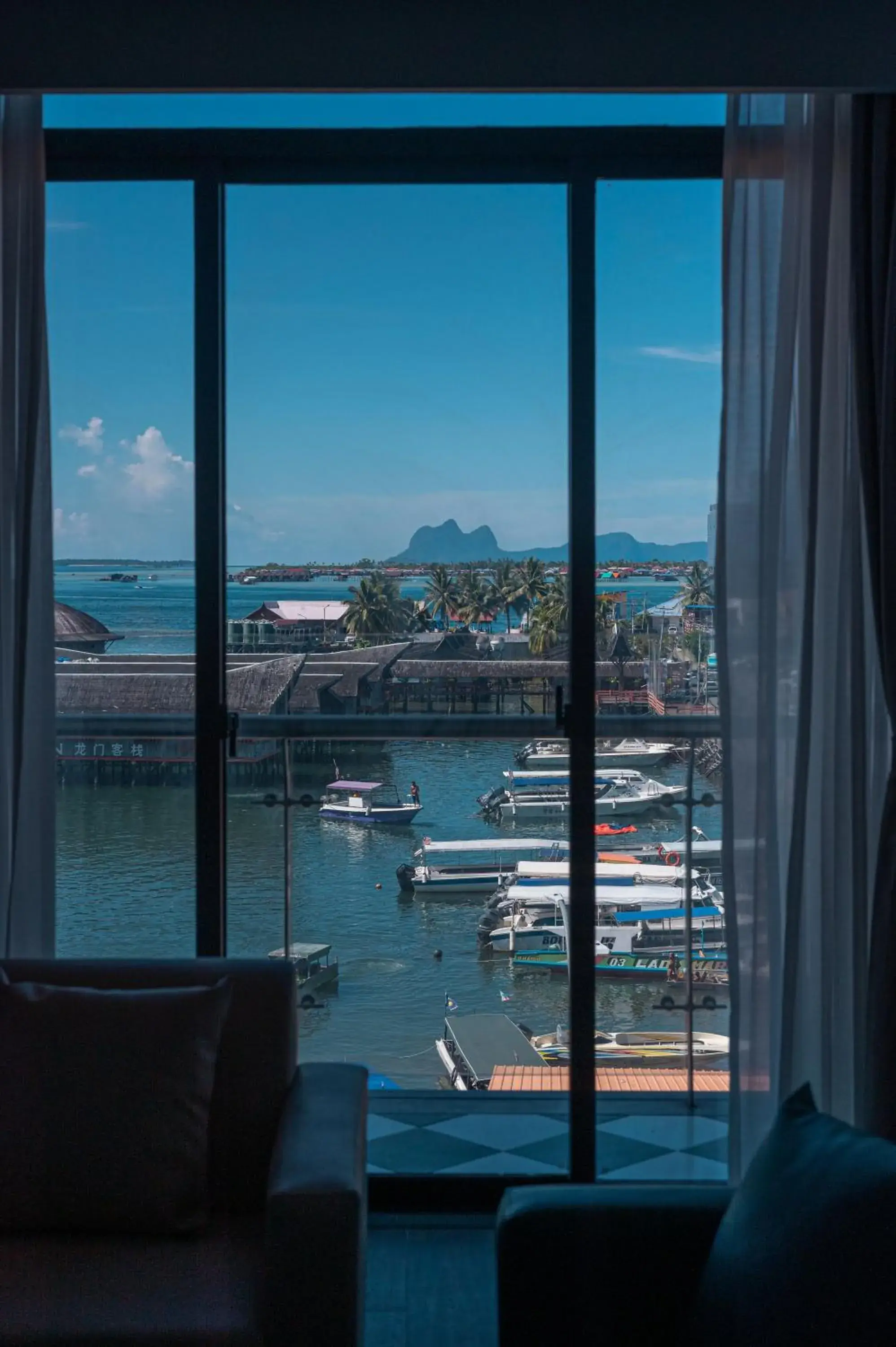 Deluxe Twin Room with Sea View in Grace Samudera Hotel Deluxe Twin Room with Sea View in Grace Samudera Hotel