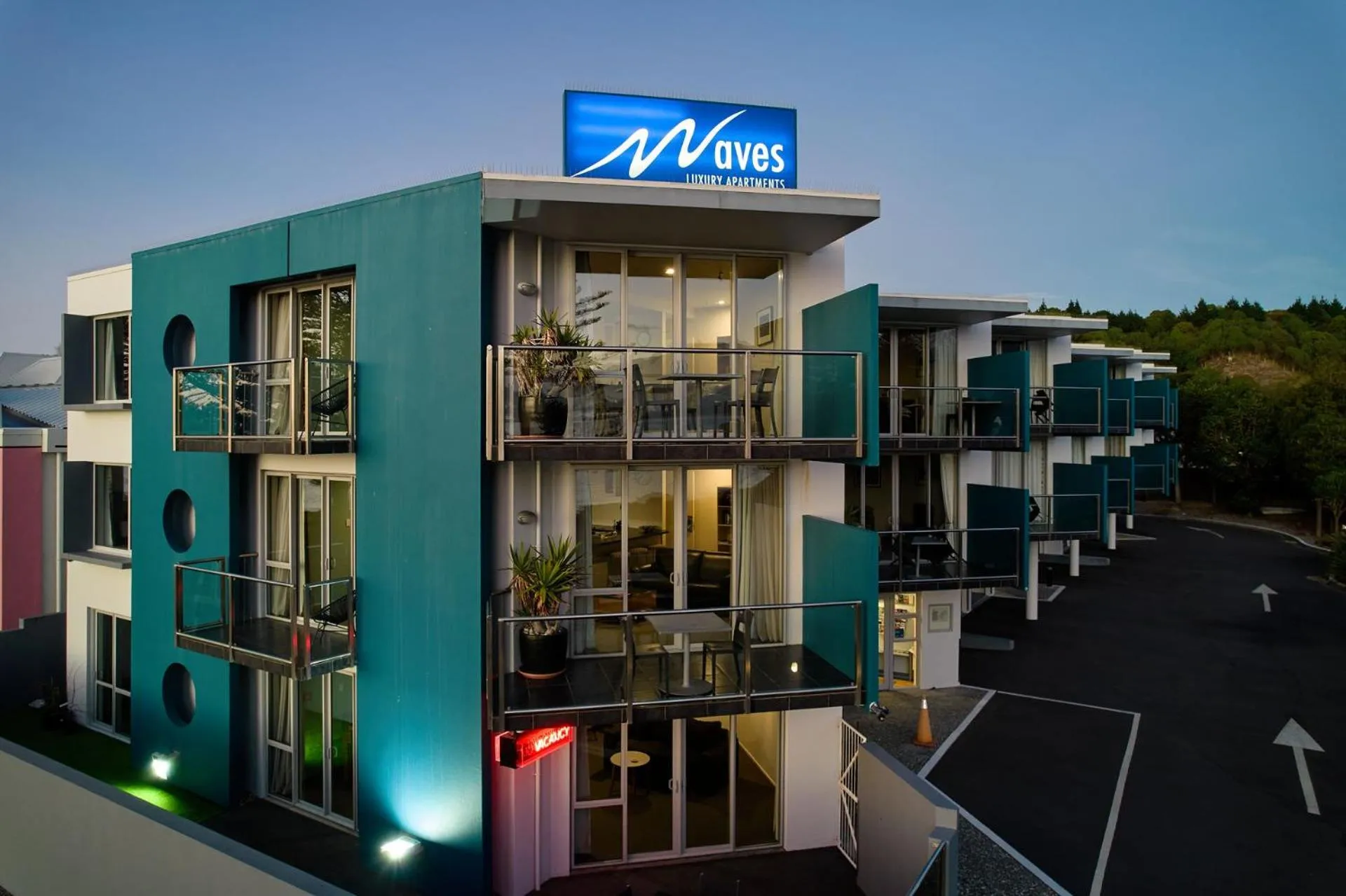 Property building in Waves on the Esplanade