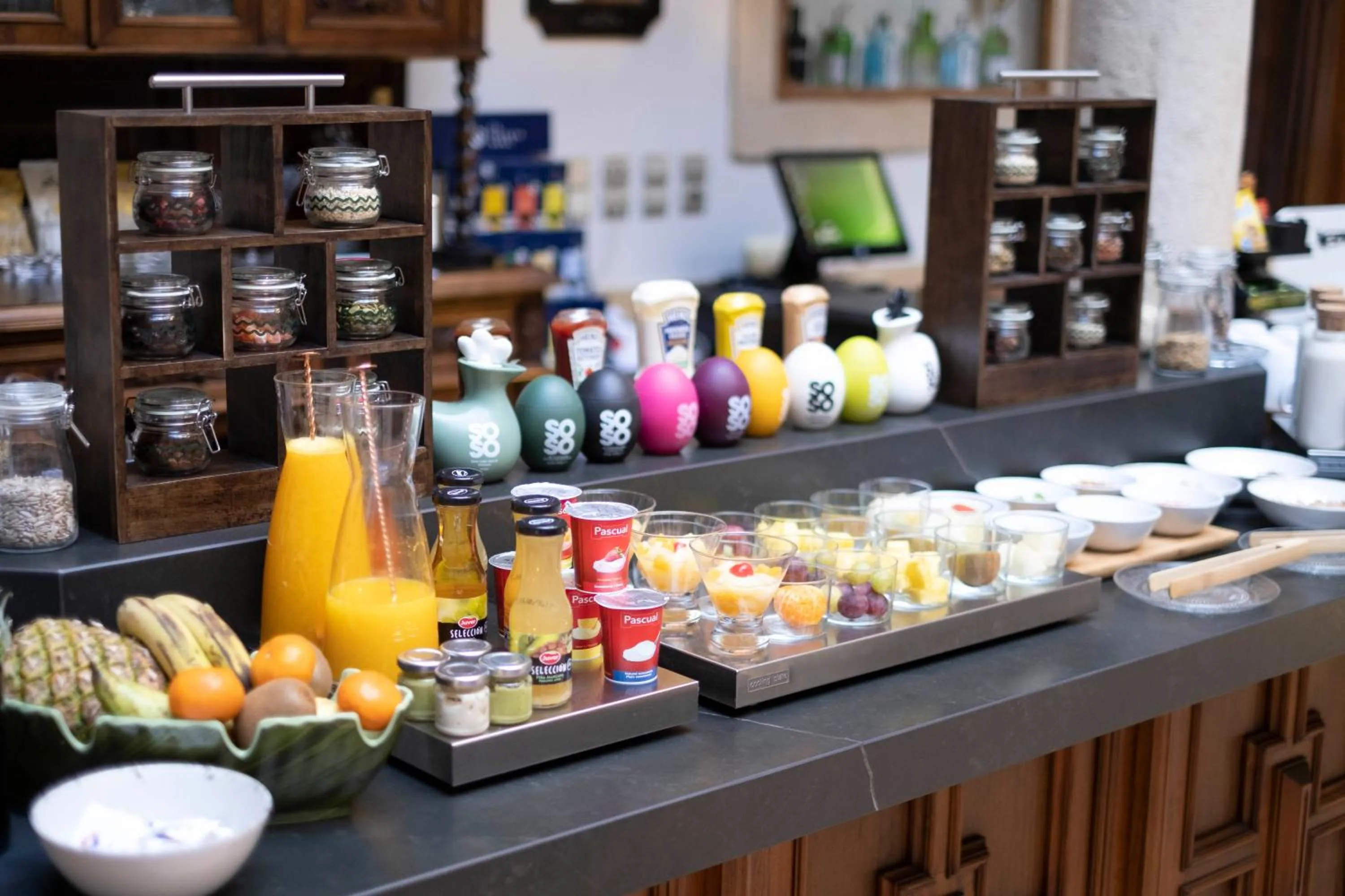 Buffet breakfast in Hotel Cetina Palacio de los Salcedo