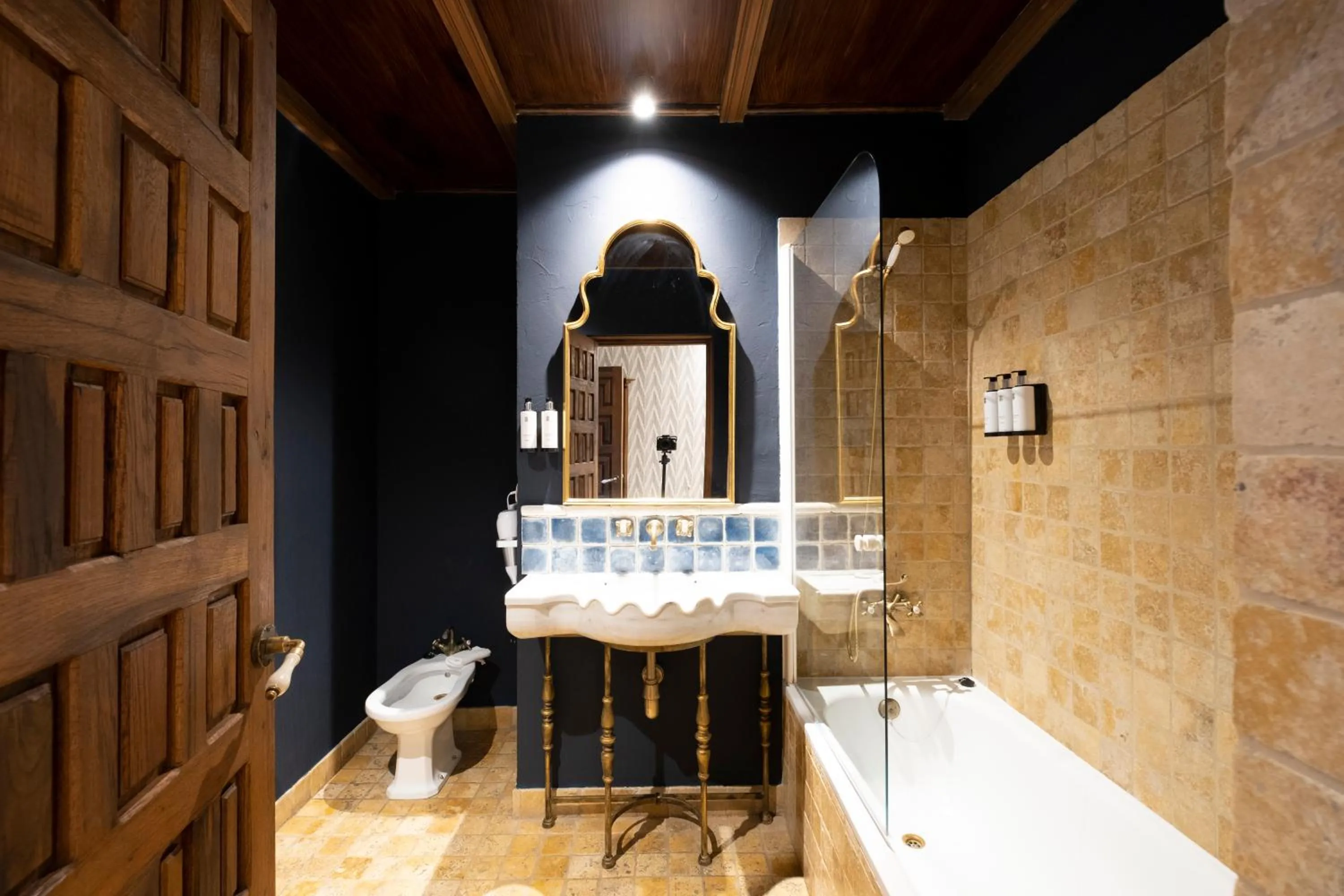 Bathroom in Hotel Cetina Palacio de los Salcedo