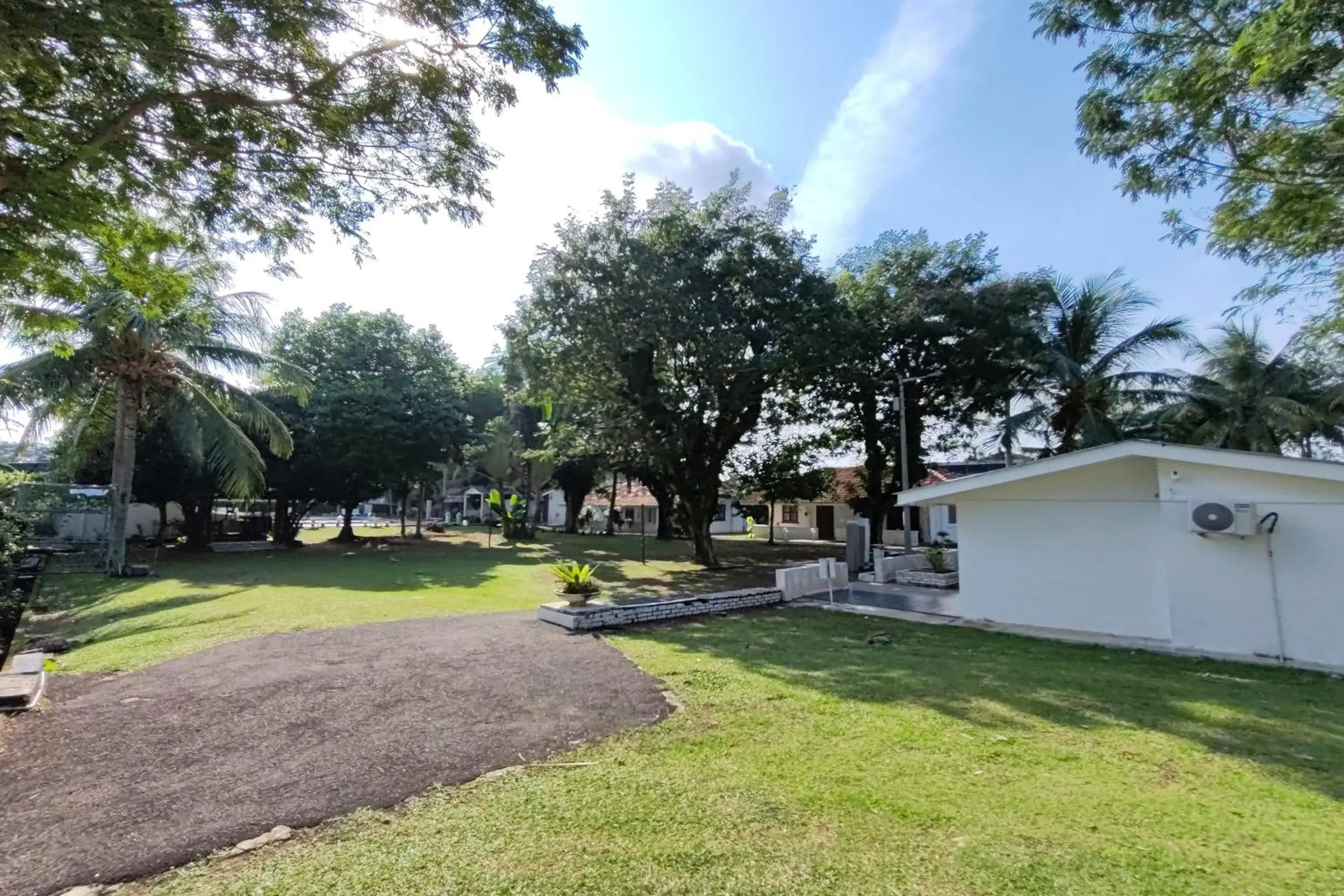 Property building in Green Town Hotels and Resorts Property building in Green Town Hotels and Resorts