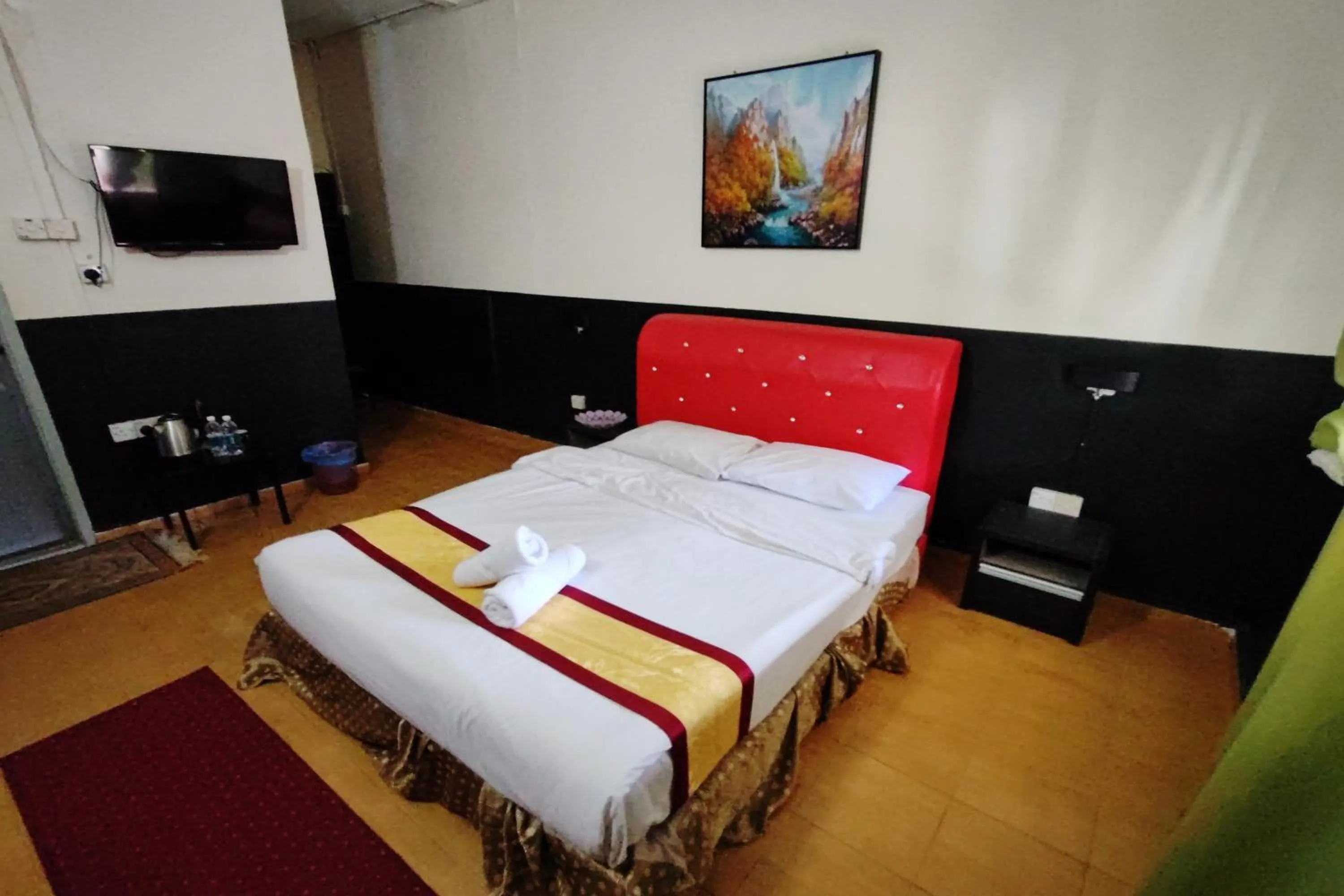 Bedroom, Bed in Green Town Hotels and Resorts