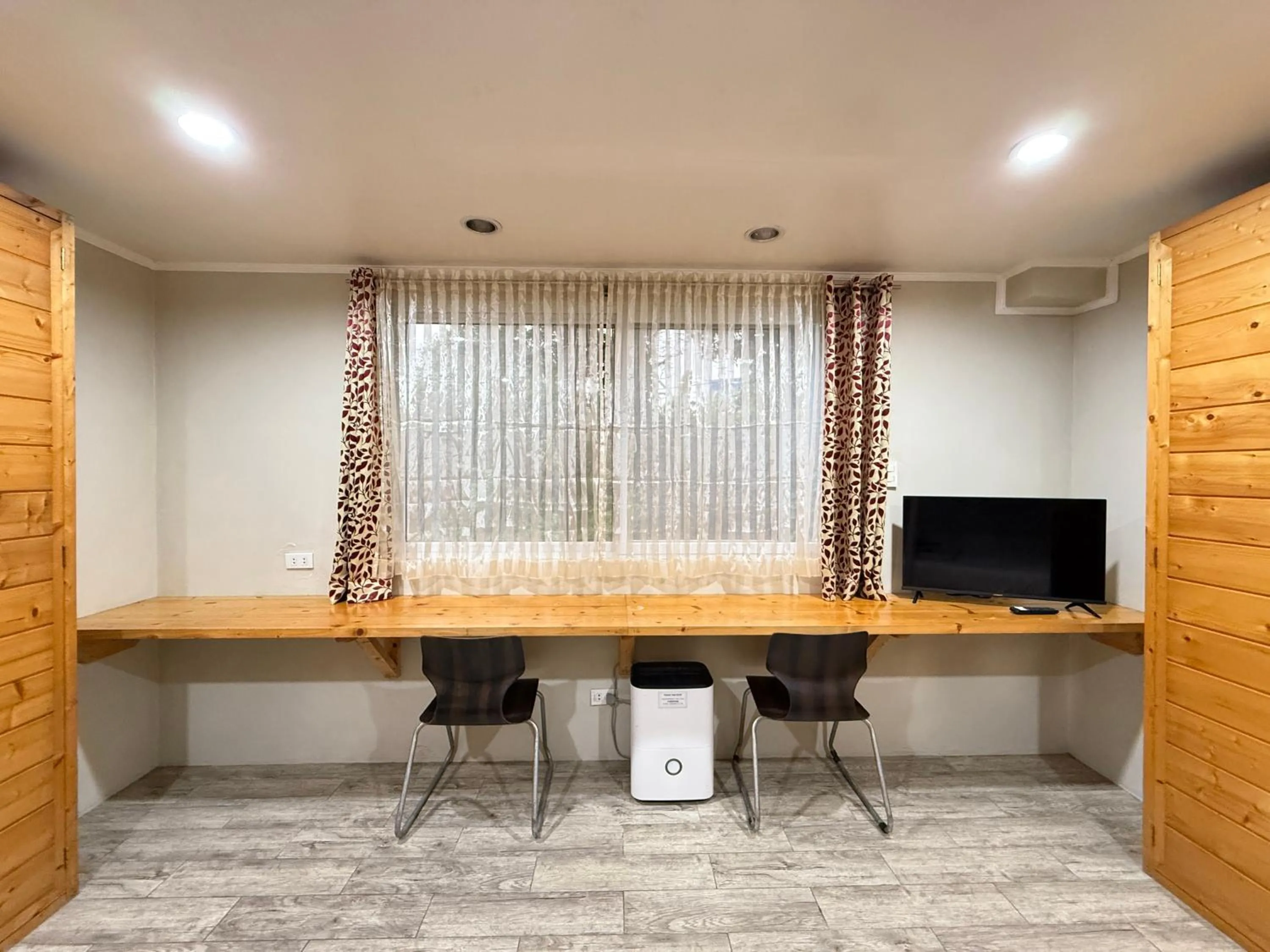 TV and multimedia in Misty Hills