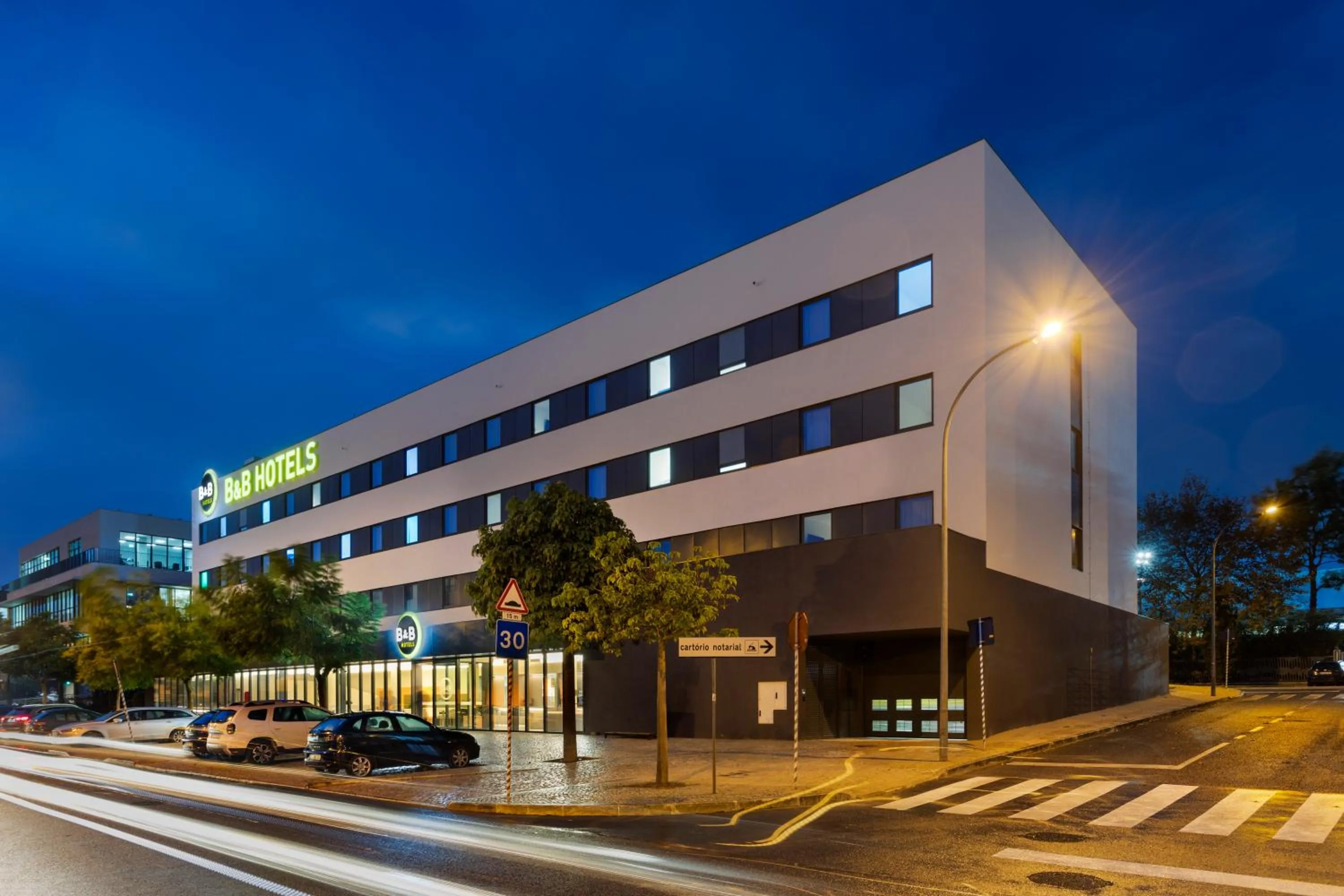 Property building in B&B HOTEL Lisboa Oeiras