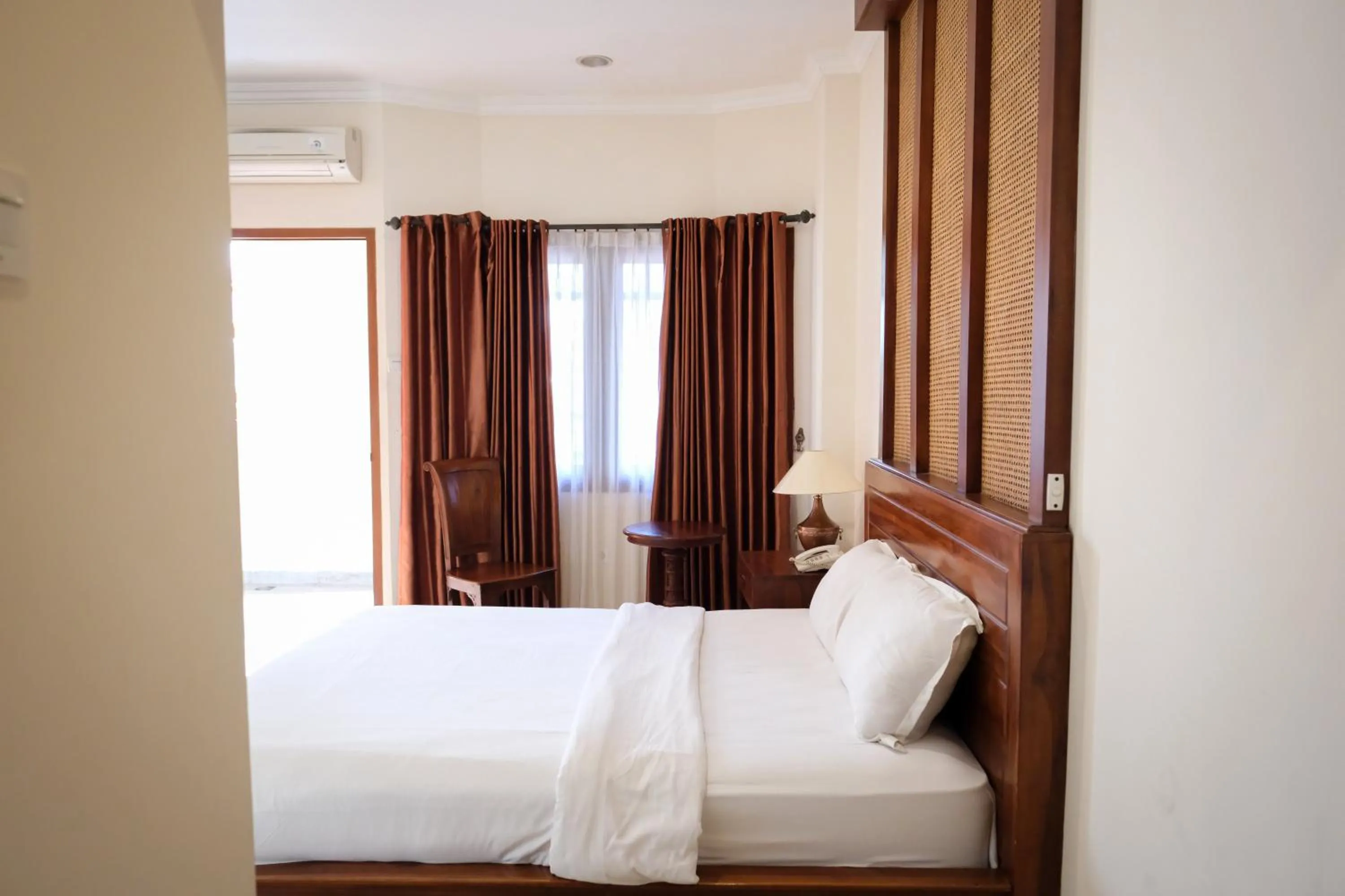 Bedroom, Bed in The Garden Suites New