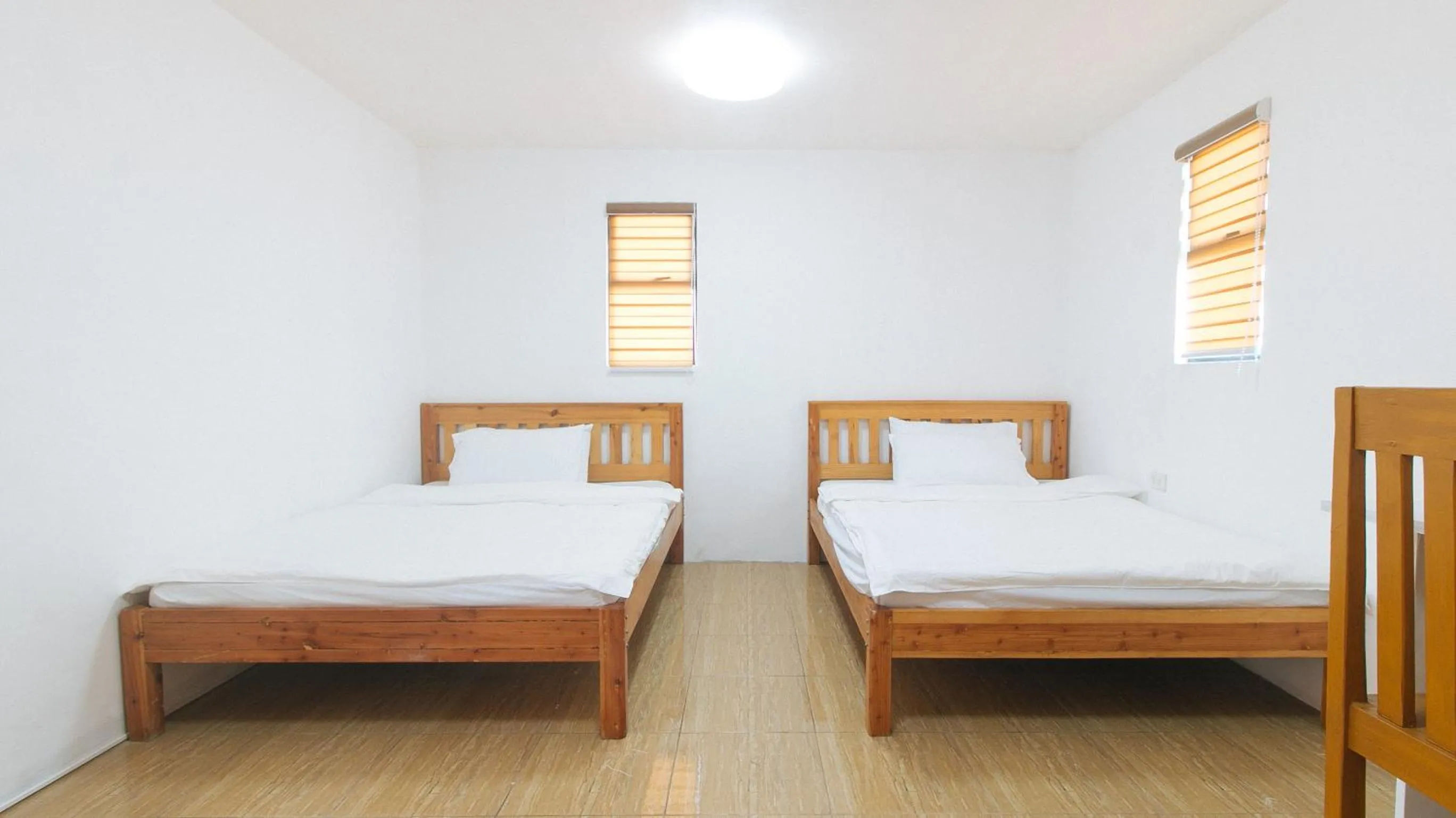 Bed in RedDoorz @ Alquiza Residences Paranaque