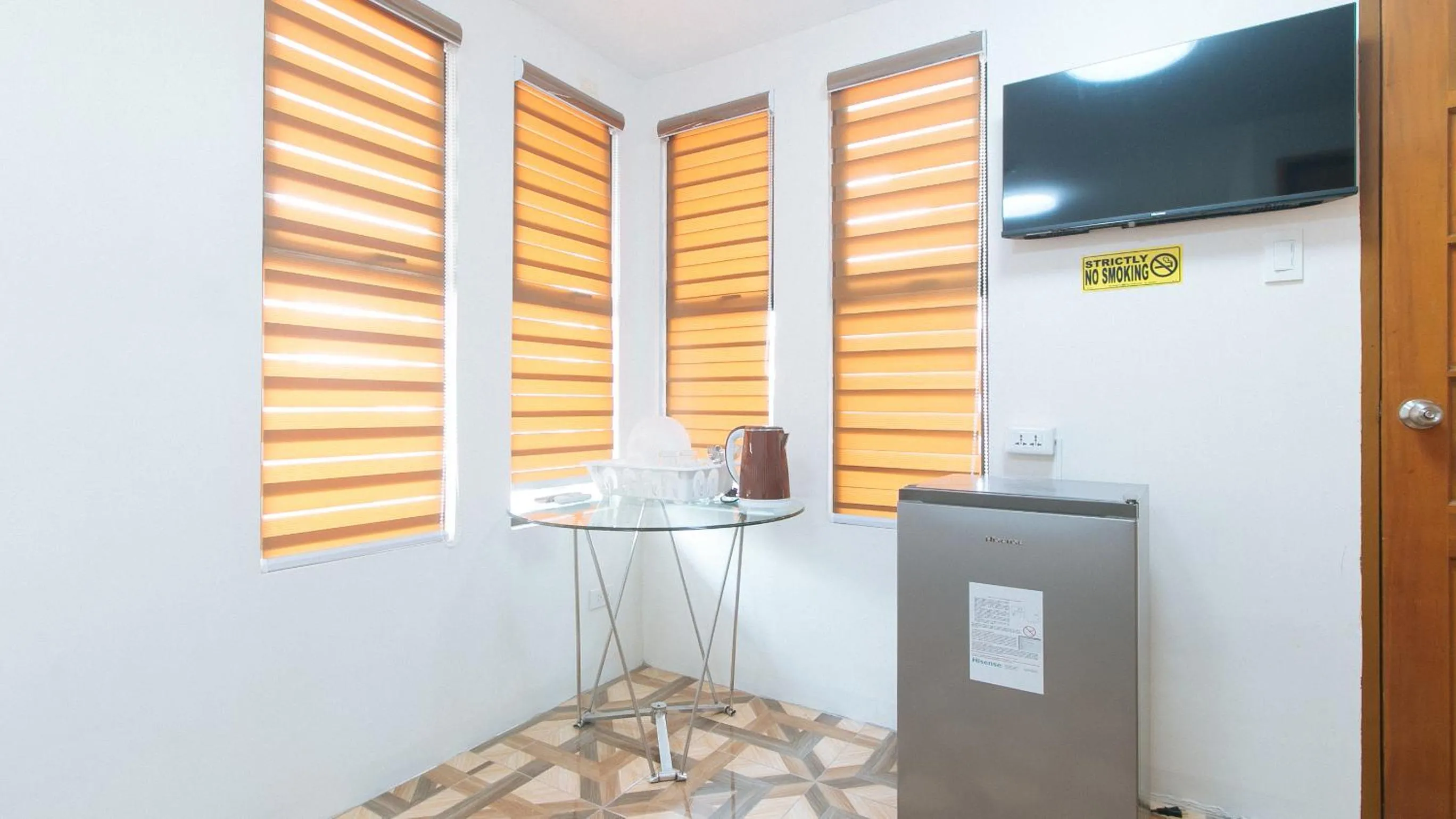 TV and multimedia in RedDoorz @ Alquiza Residences Paranaque