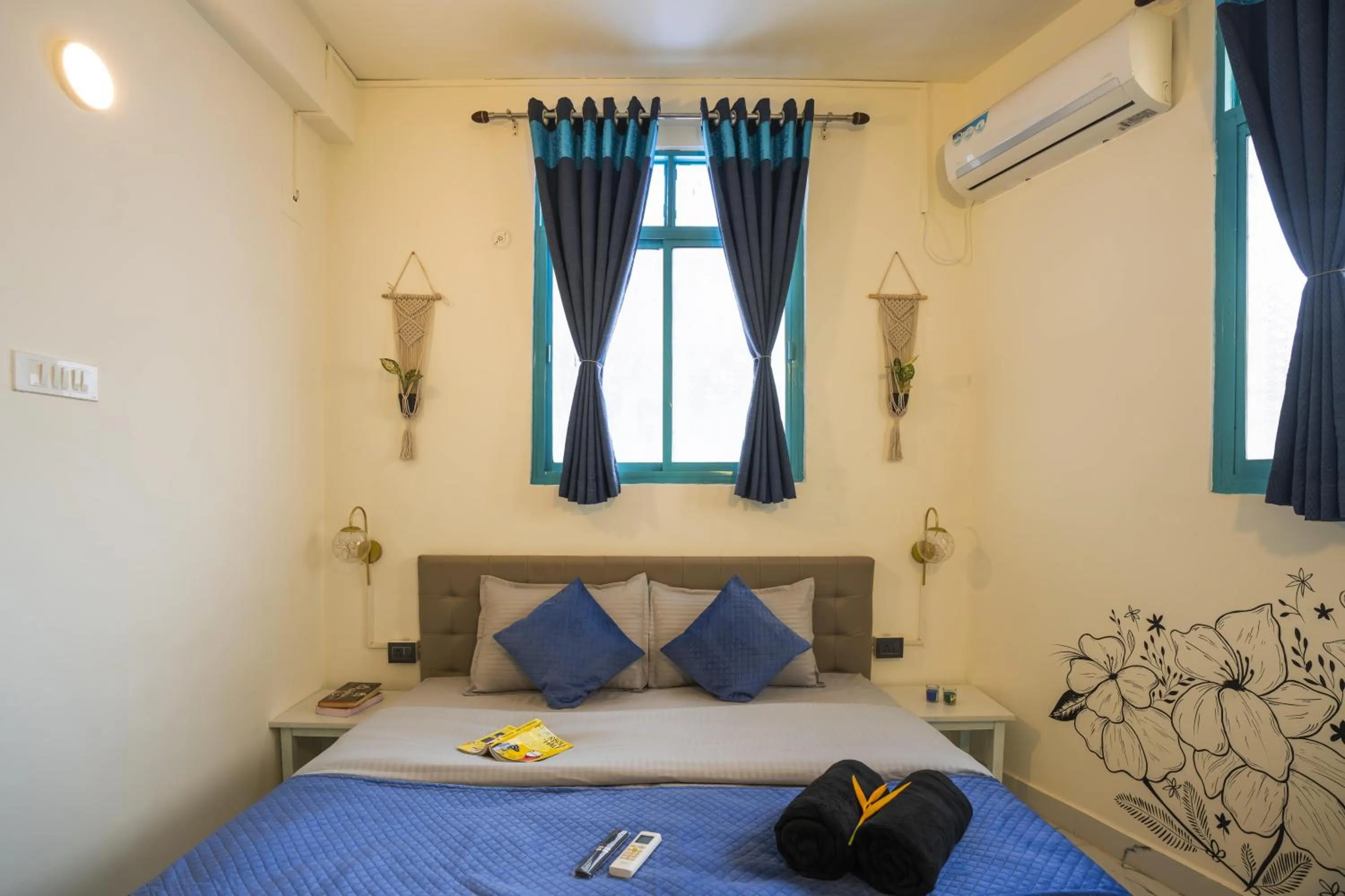 Bed in Shalom Backpackers Anjuna Goa