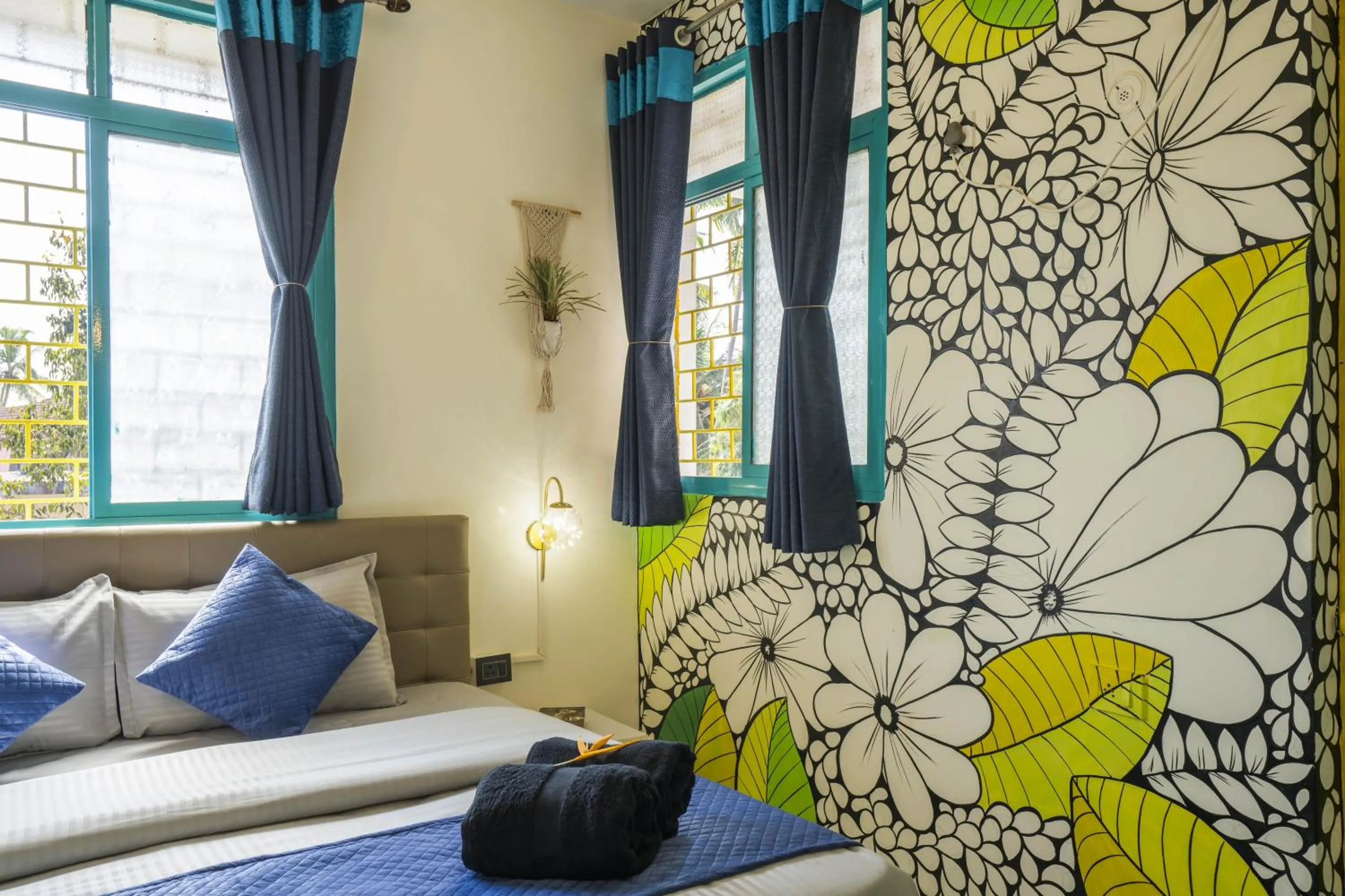 Bed in Shalom Backpackers Anjuna Goa