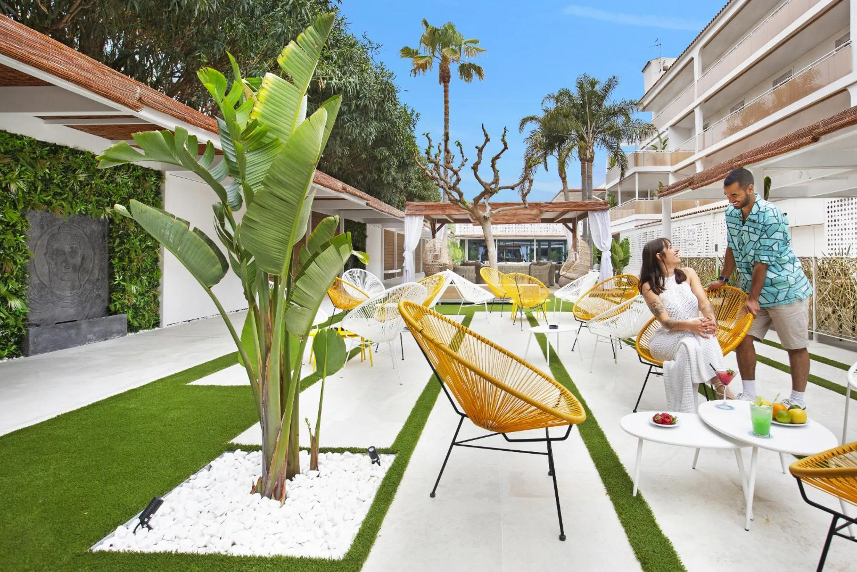 Patio in Sumus Hotel Monteplaya & SPA 4Sup - Adults Only