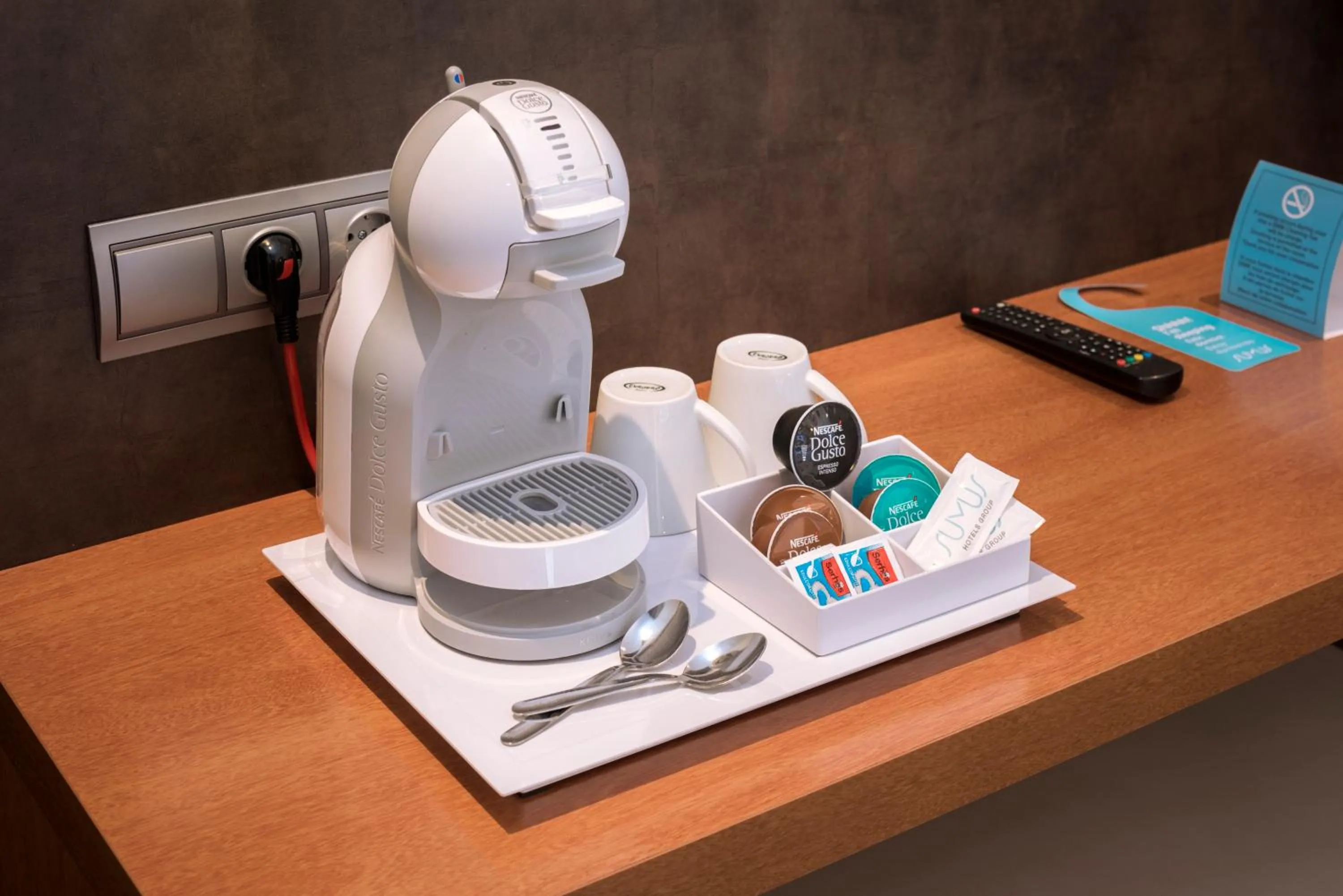 Coffee/tea facilities in Sumus Hotel Monteplaya & SPA 4Sup - Adults Only