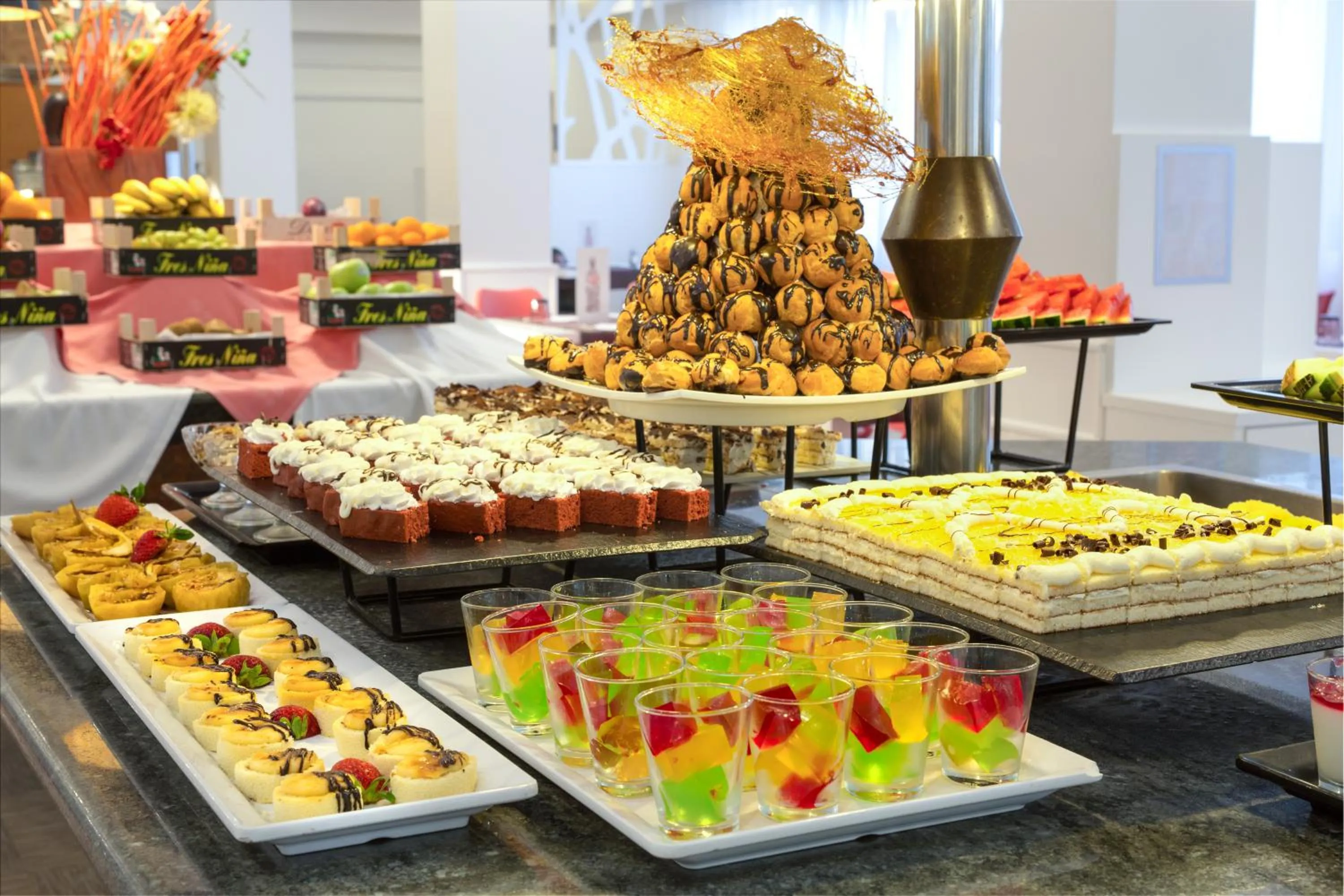 Restaurant/places to eat in Sumus Hotel Monteplaya & SPA 4Sup - Adults Only