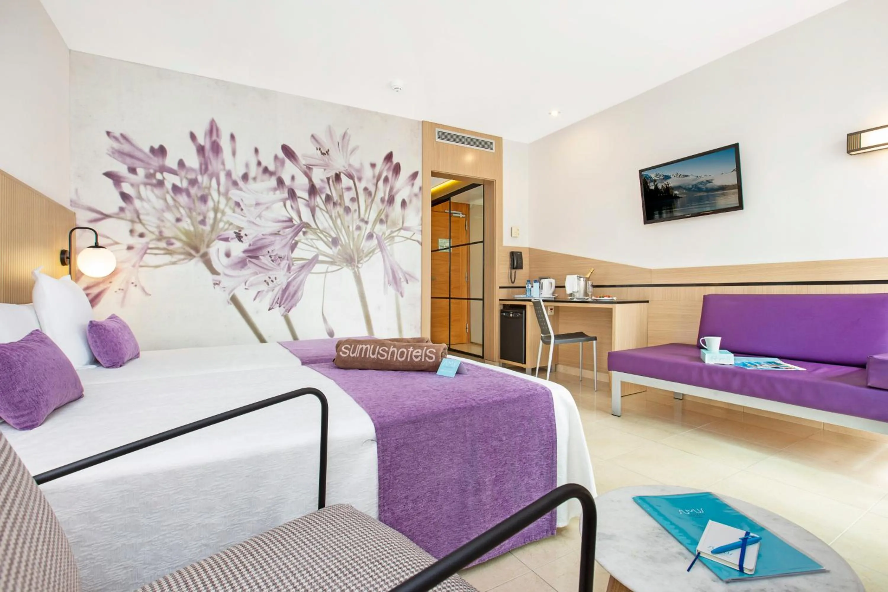 Bed in Sumus Hotel Monteplaya & SPA 4Sup - Adults Only