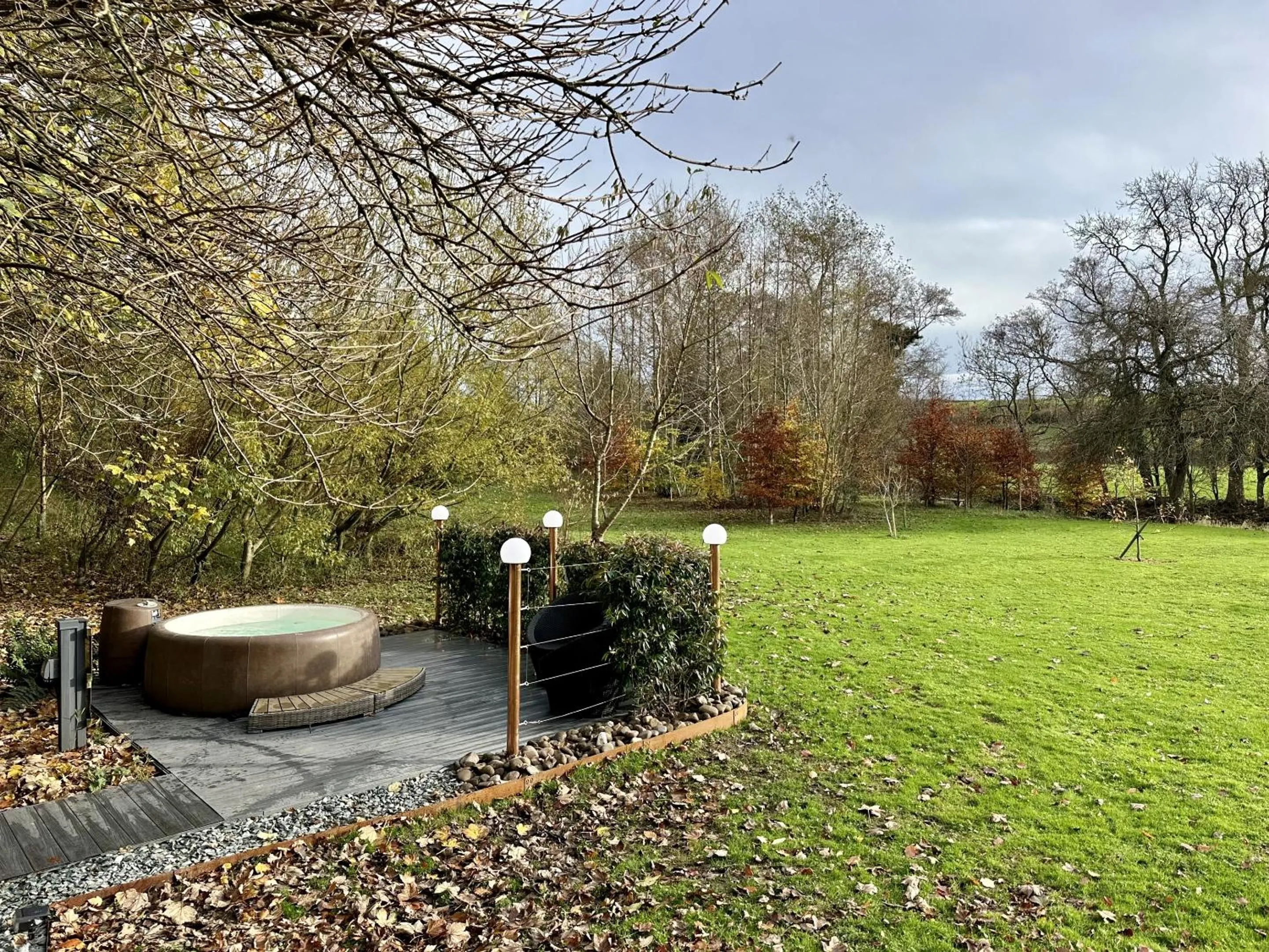 Hot Tub in Riverbank Cottage