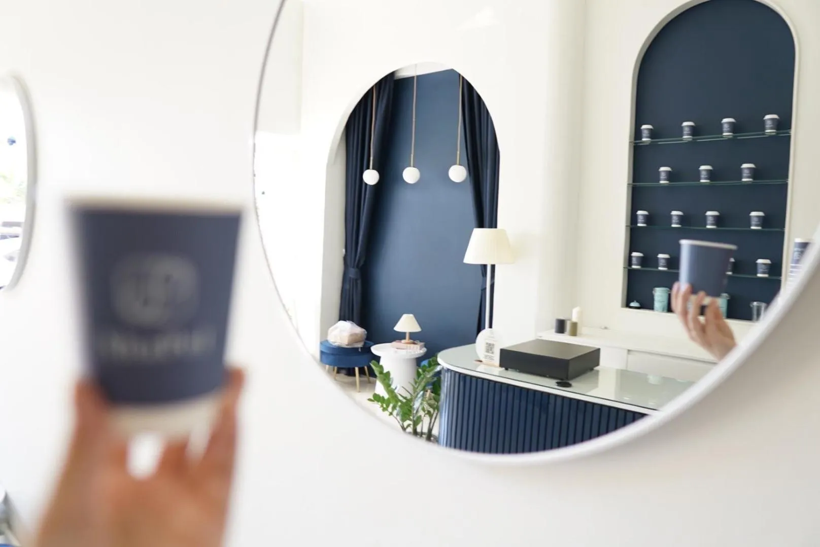 Lounge or bar in Shapel Hostel and Cafe