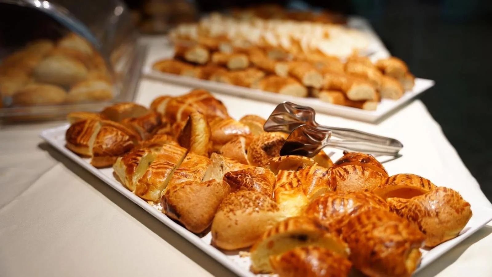 Buffet breakfast in El Emin İstanbul Hotel