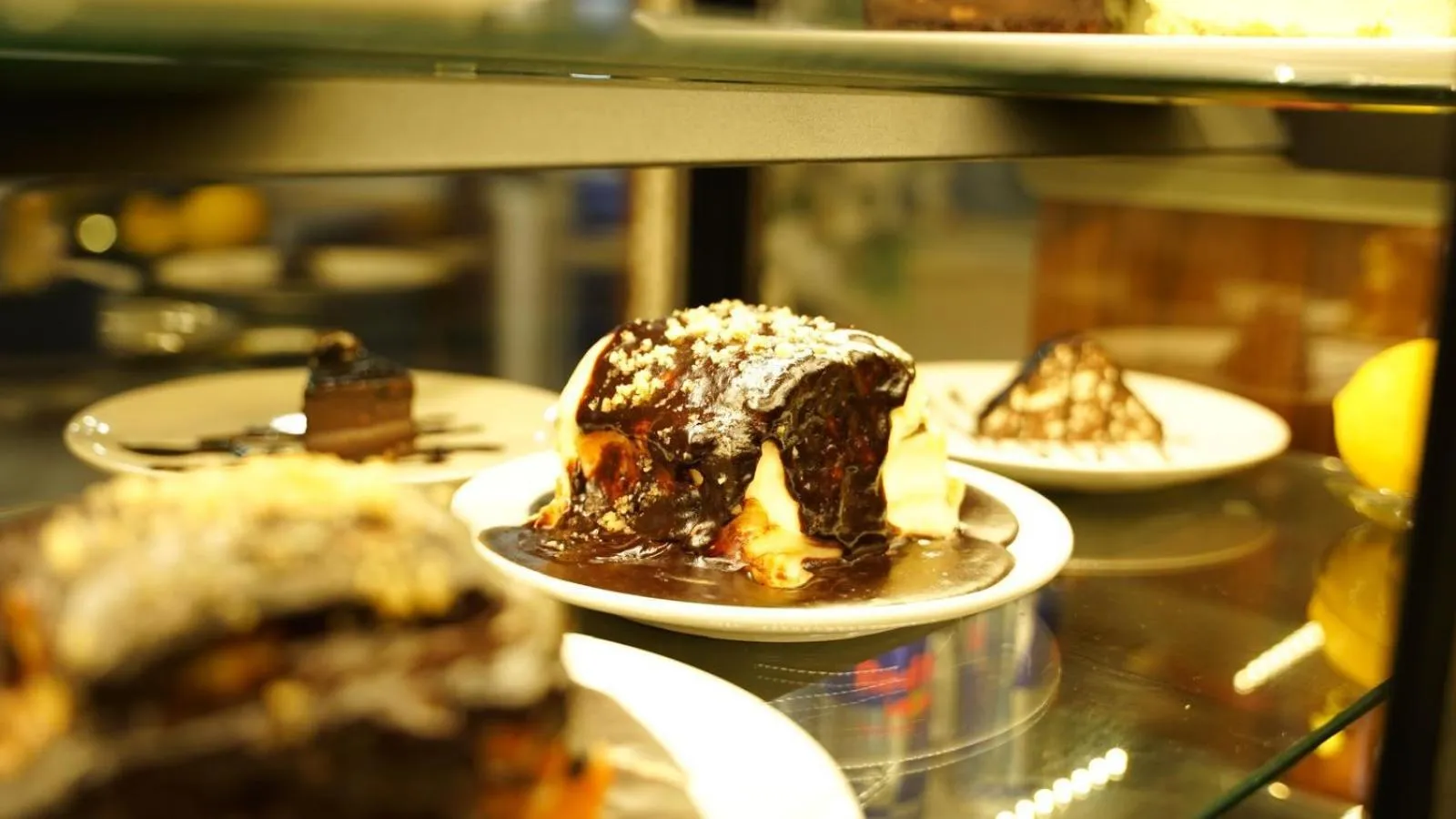 Food and drinks in El Emin İstanbul Hotel