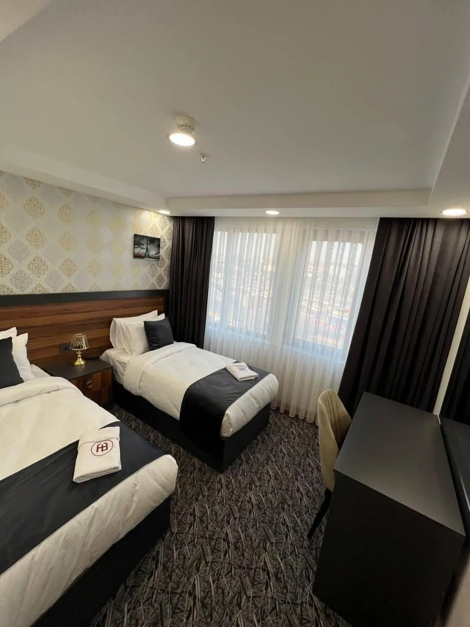 Photo of the whole room, Bed in El Emin İstanbul Hotel