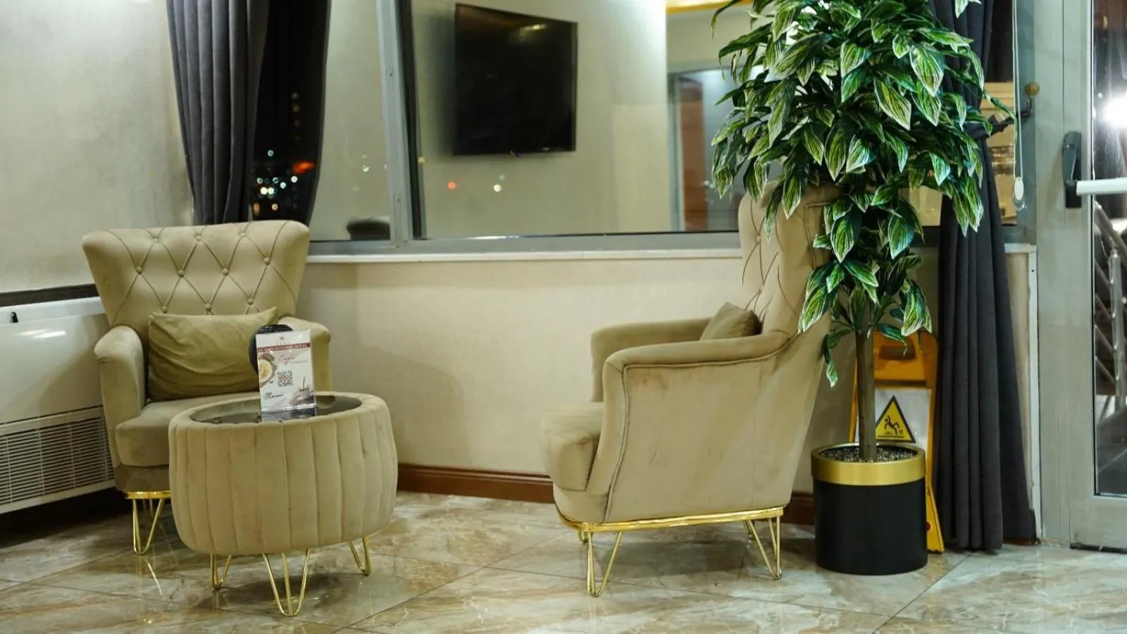 Seating area in El Emin İstanbul Hotel