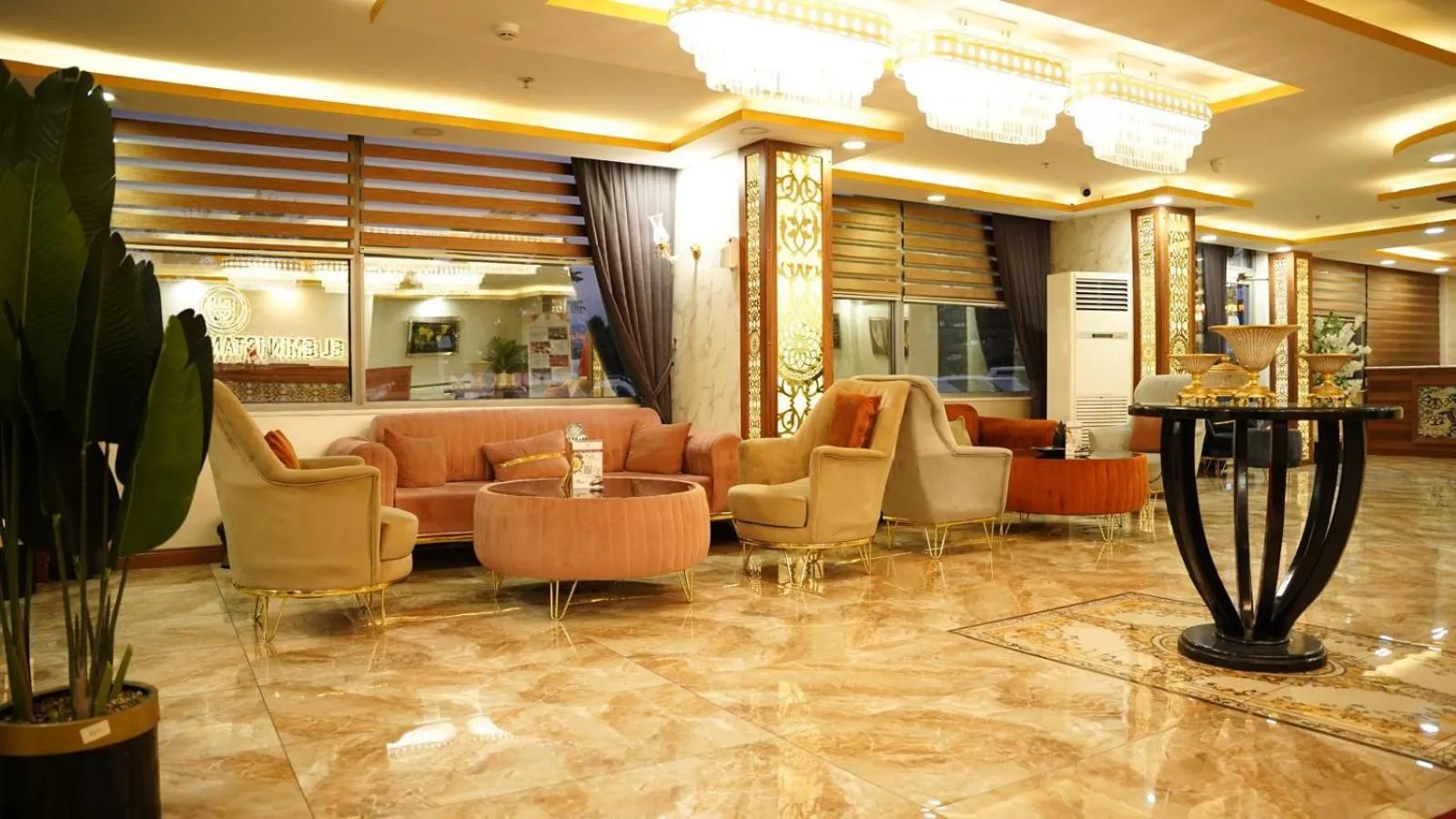 Seating area in El Emin İstanbul Hotel