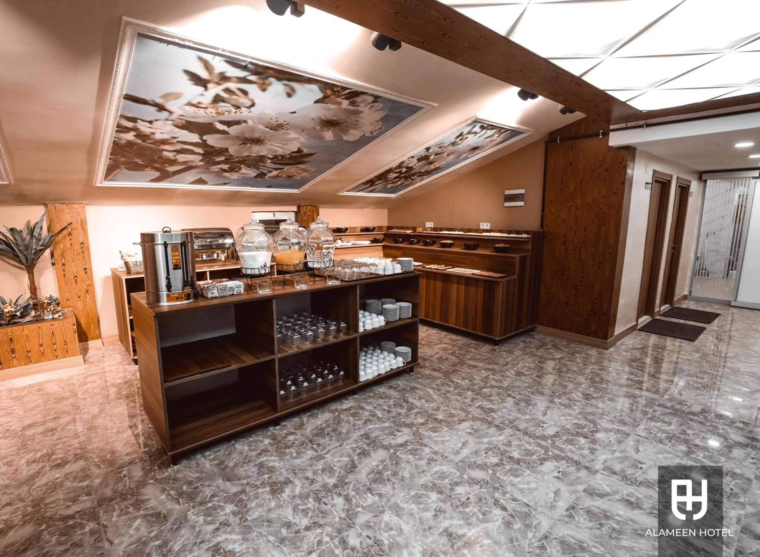 Buffet breakfast in El Emin İstanbul Hotel