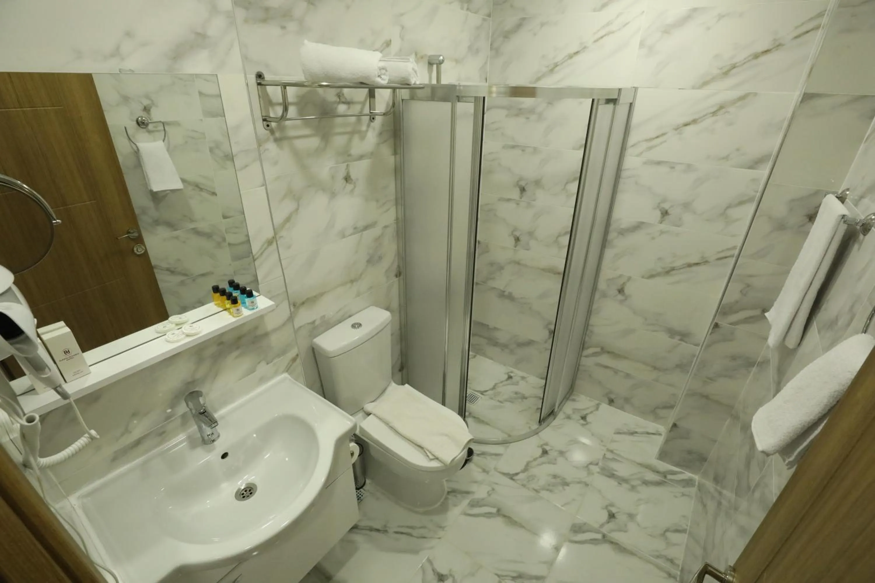 Bathroom in El Emin İstanbul Hotel