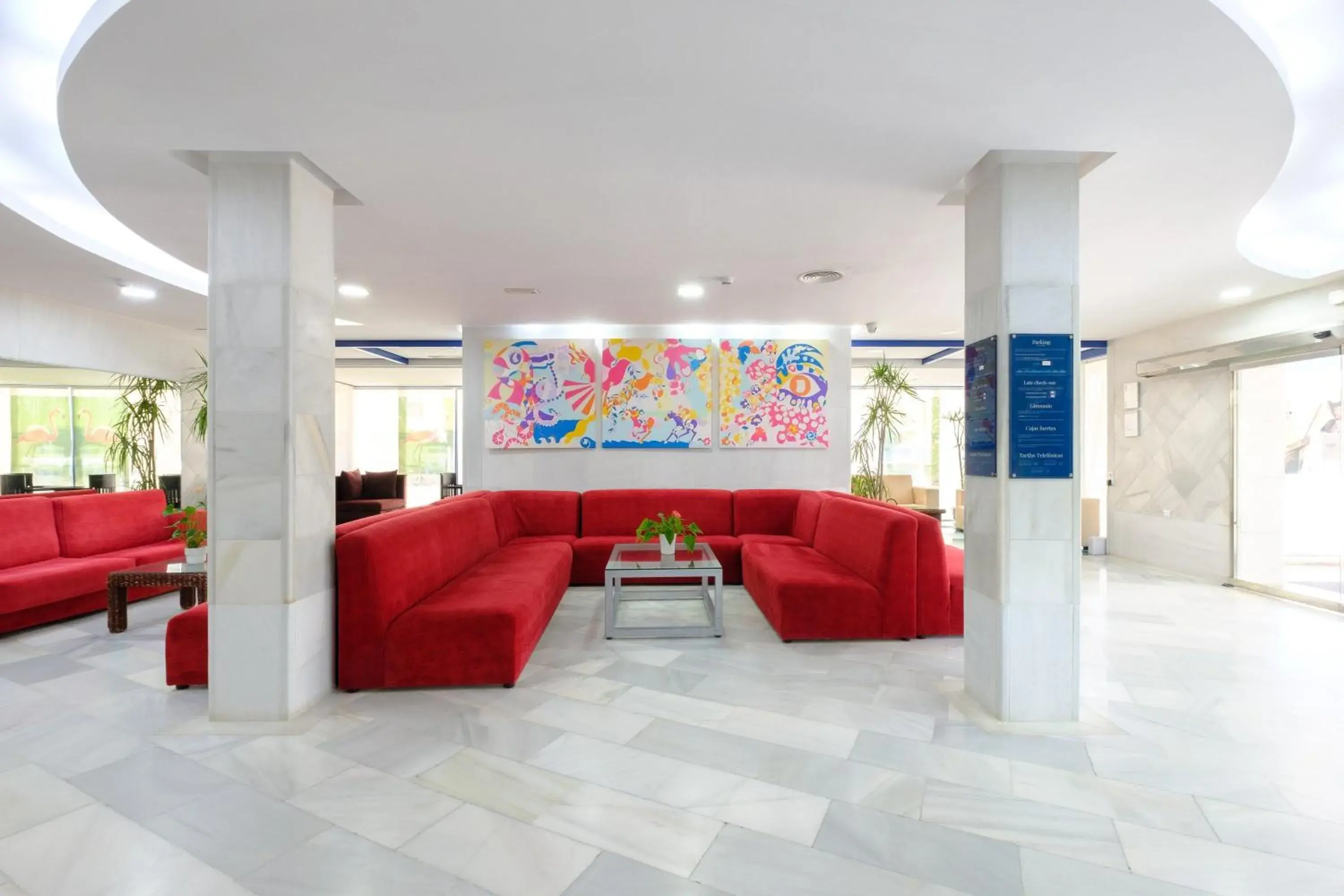 Lobby or reception in Hotel Guadalquivir Lobby or reception in Hotel Guadalquivir