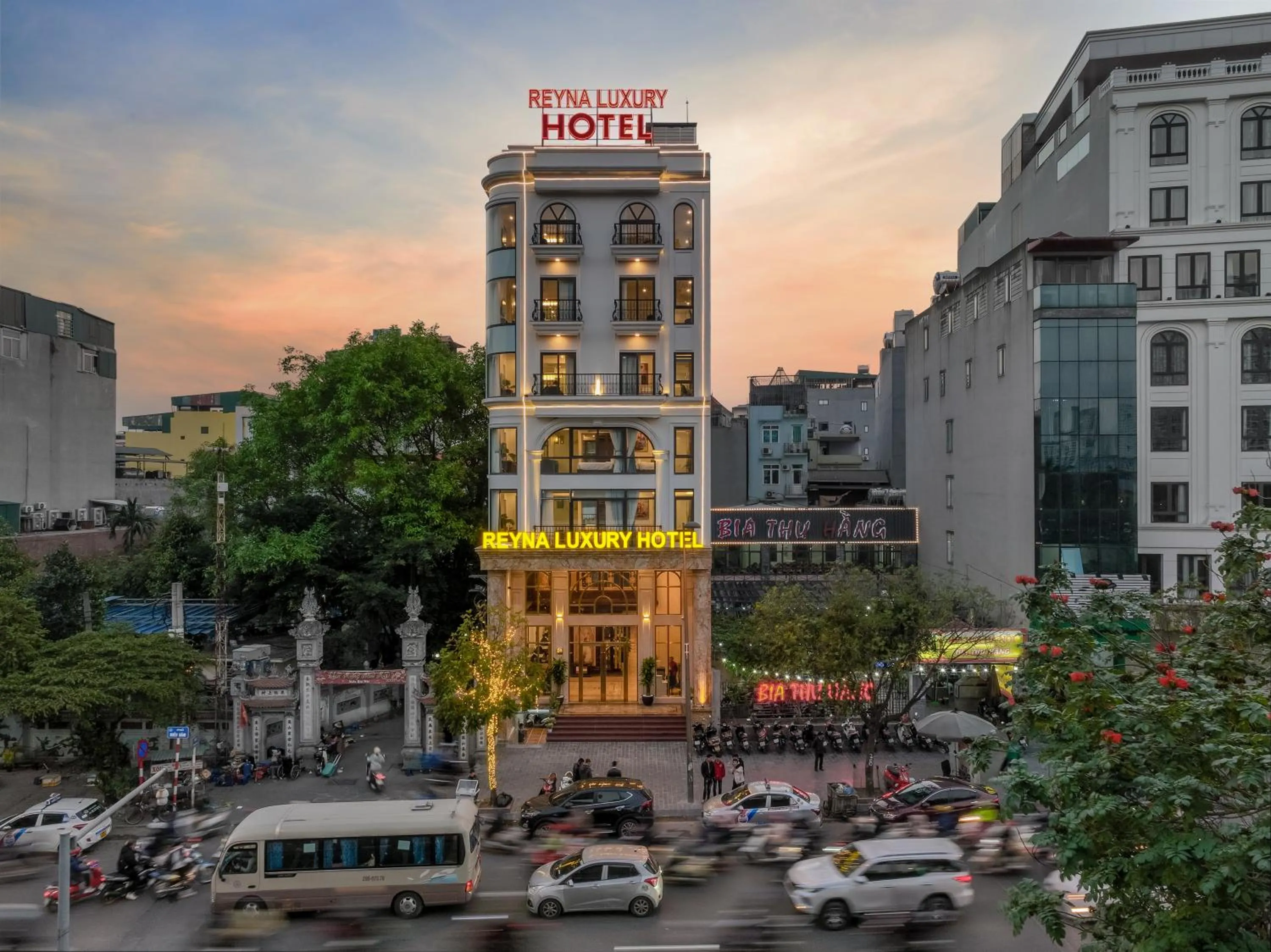 Property building in Reyna Luxury Hotel