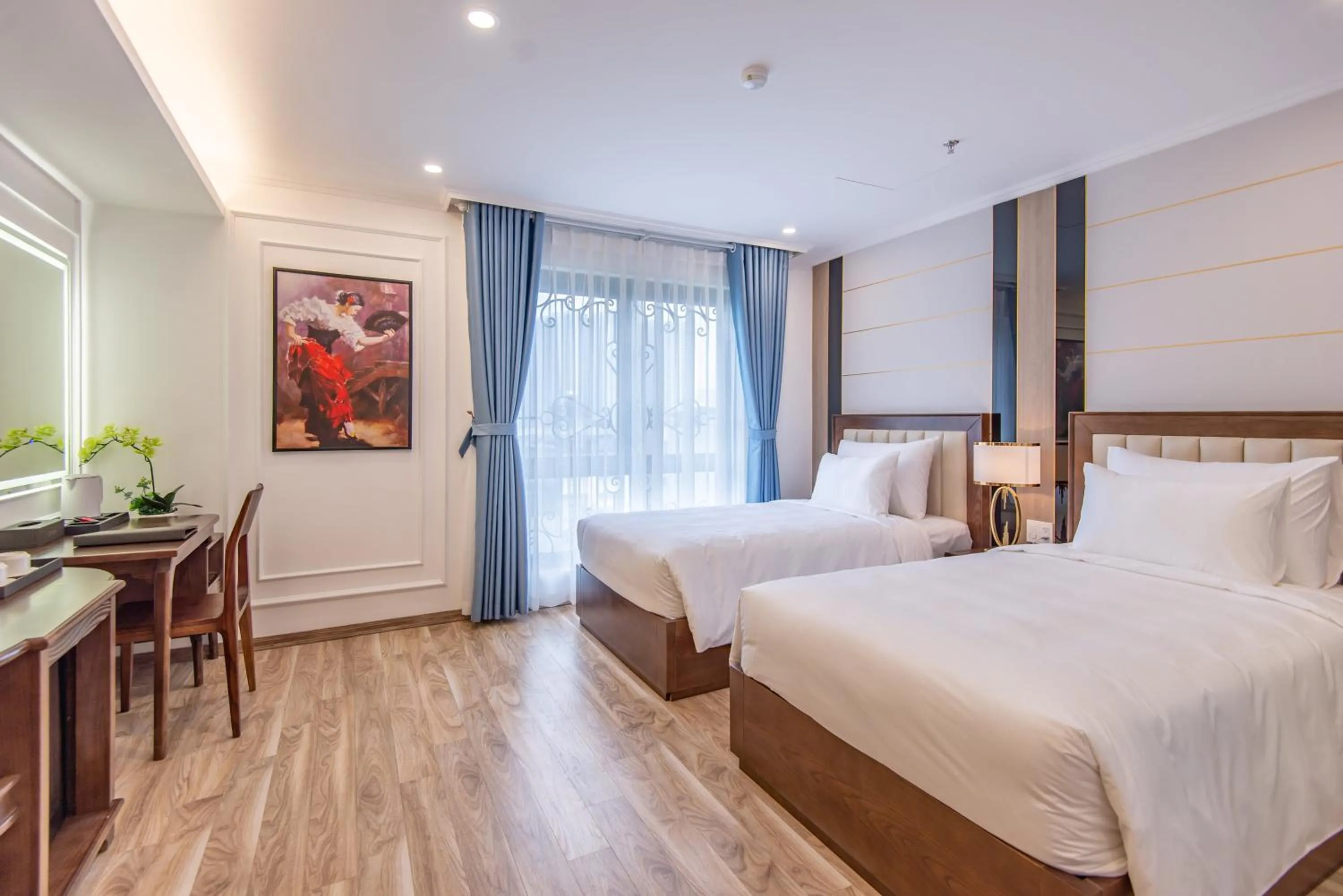 Bed in Reyna Luxury Hotel