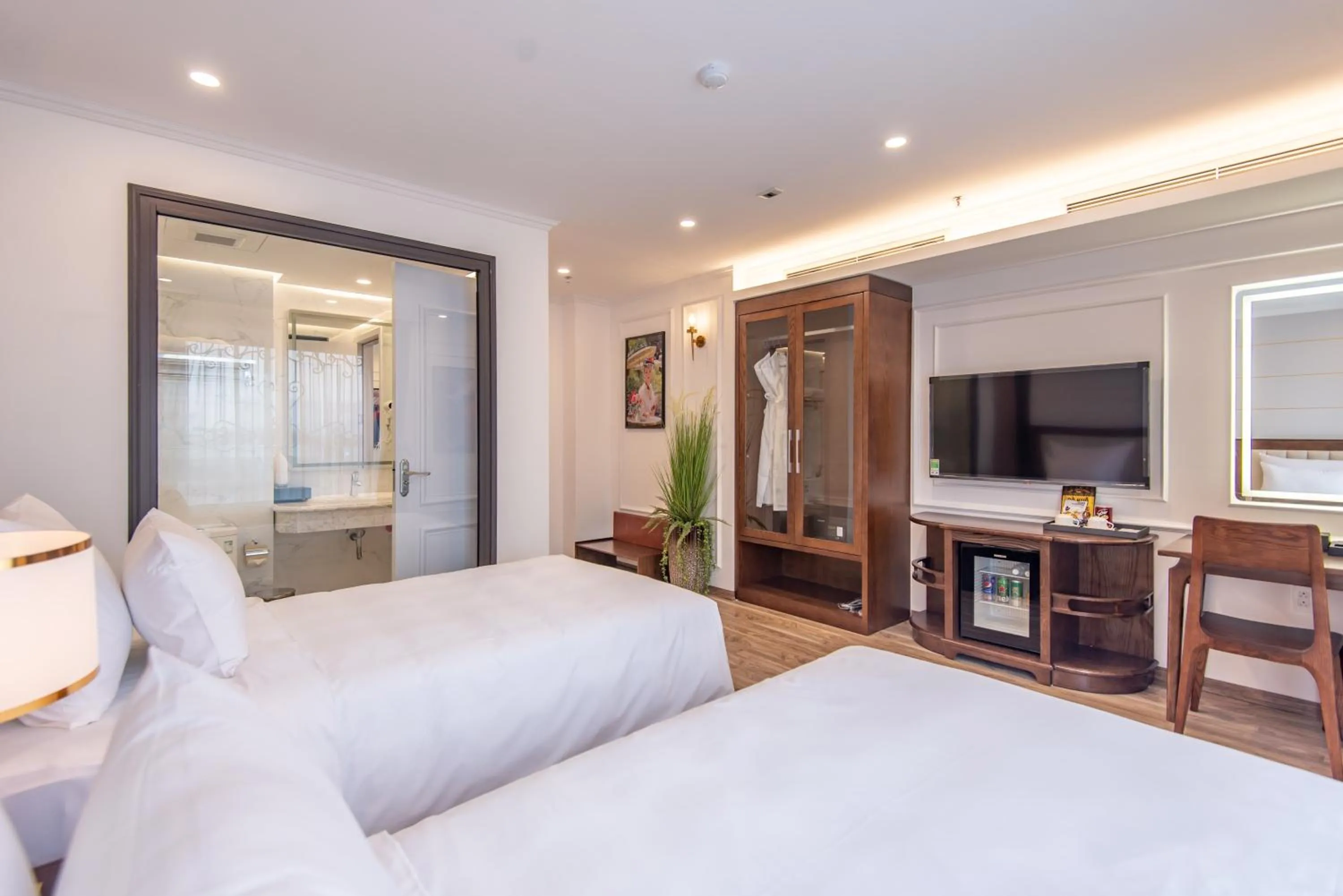 Bed in Reyna Luxury Hotel