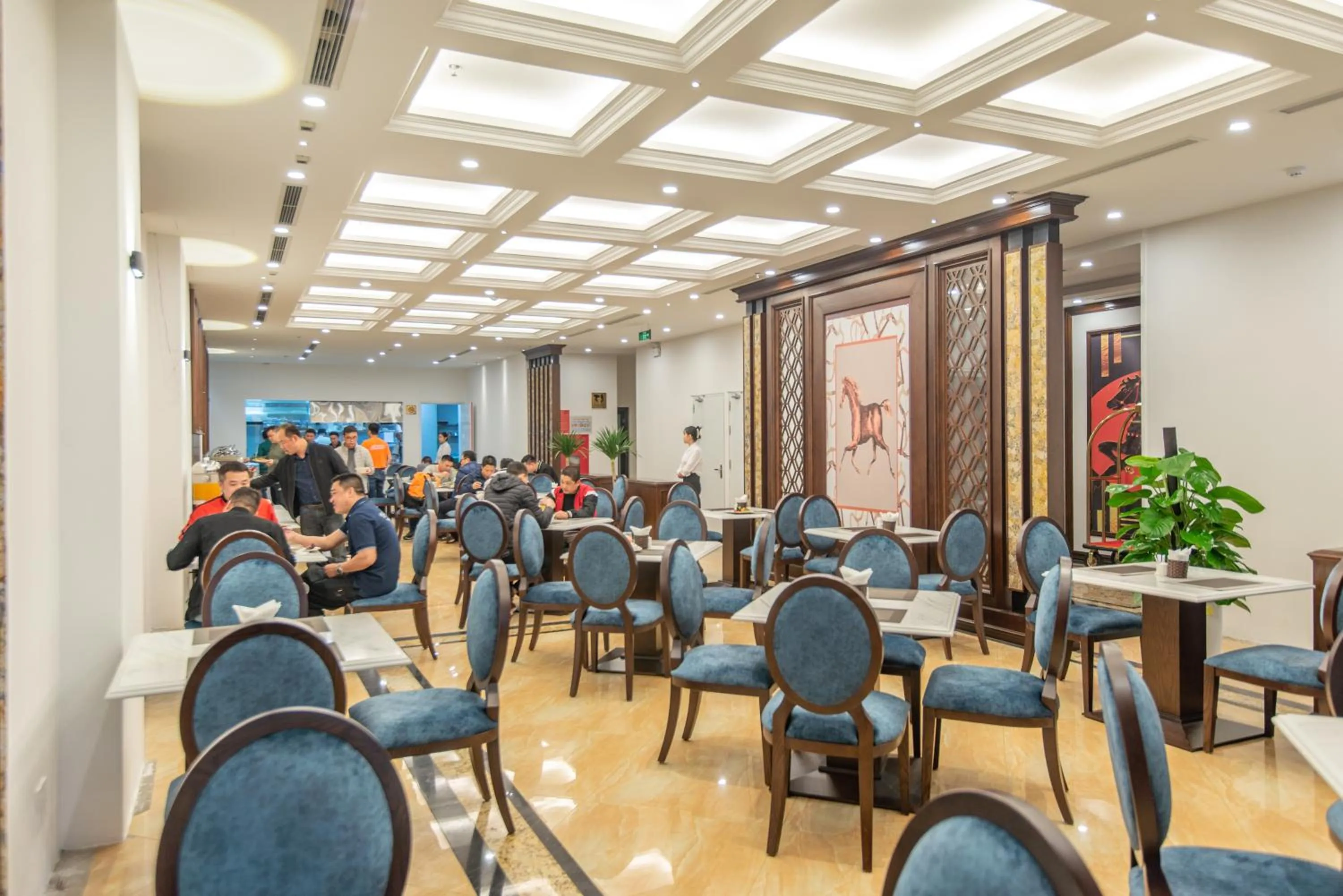 Restaurant/places to eat in Reyna Luxury Hotel