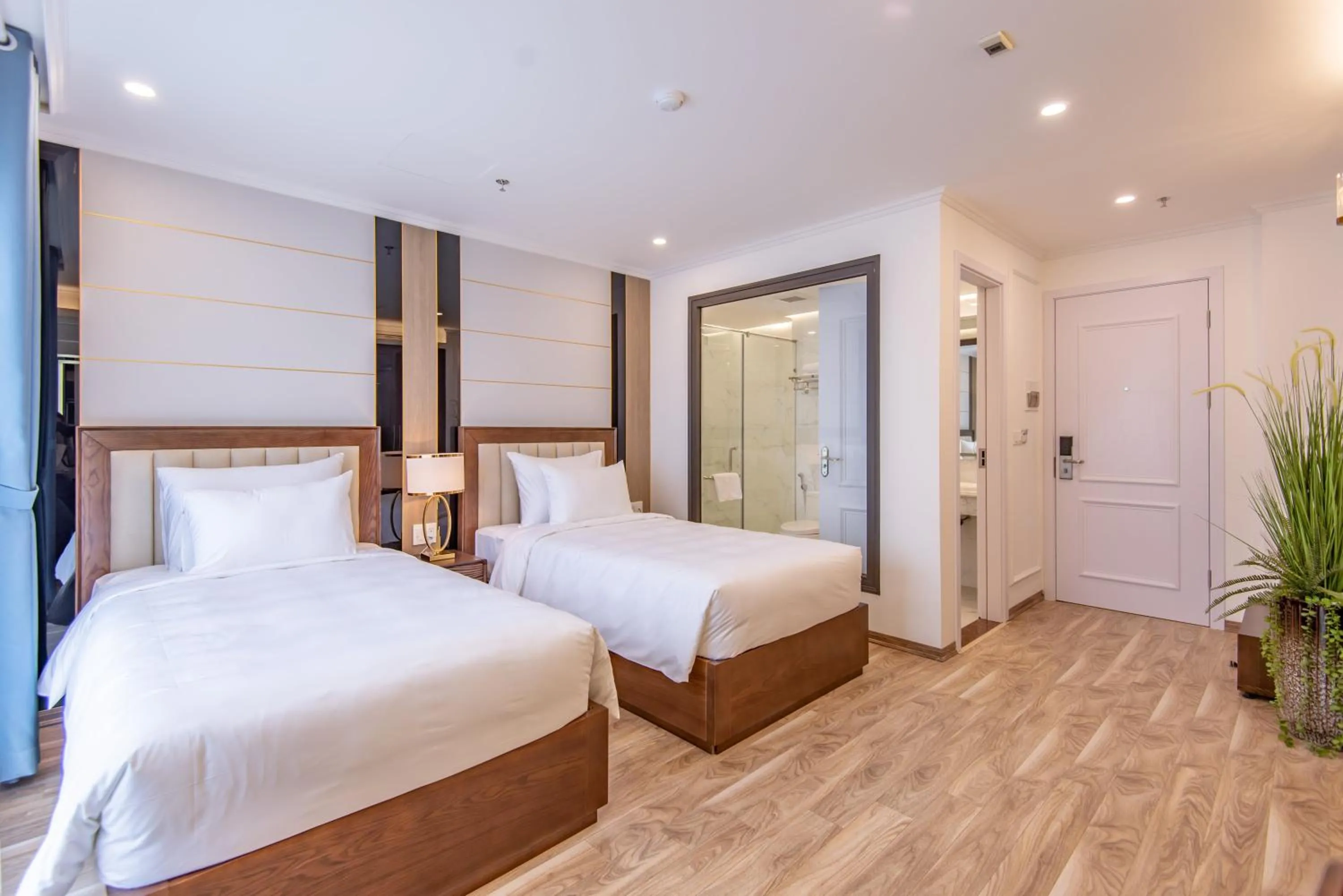 Bed in Reyna Luxury Hotel