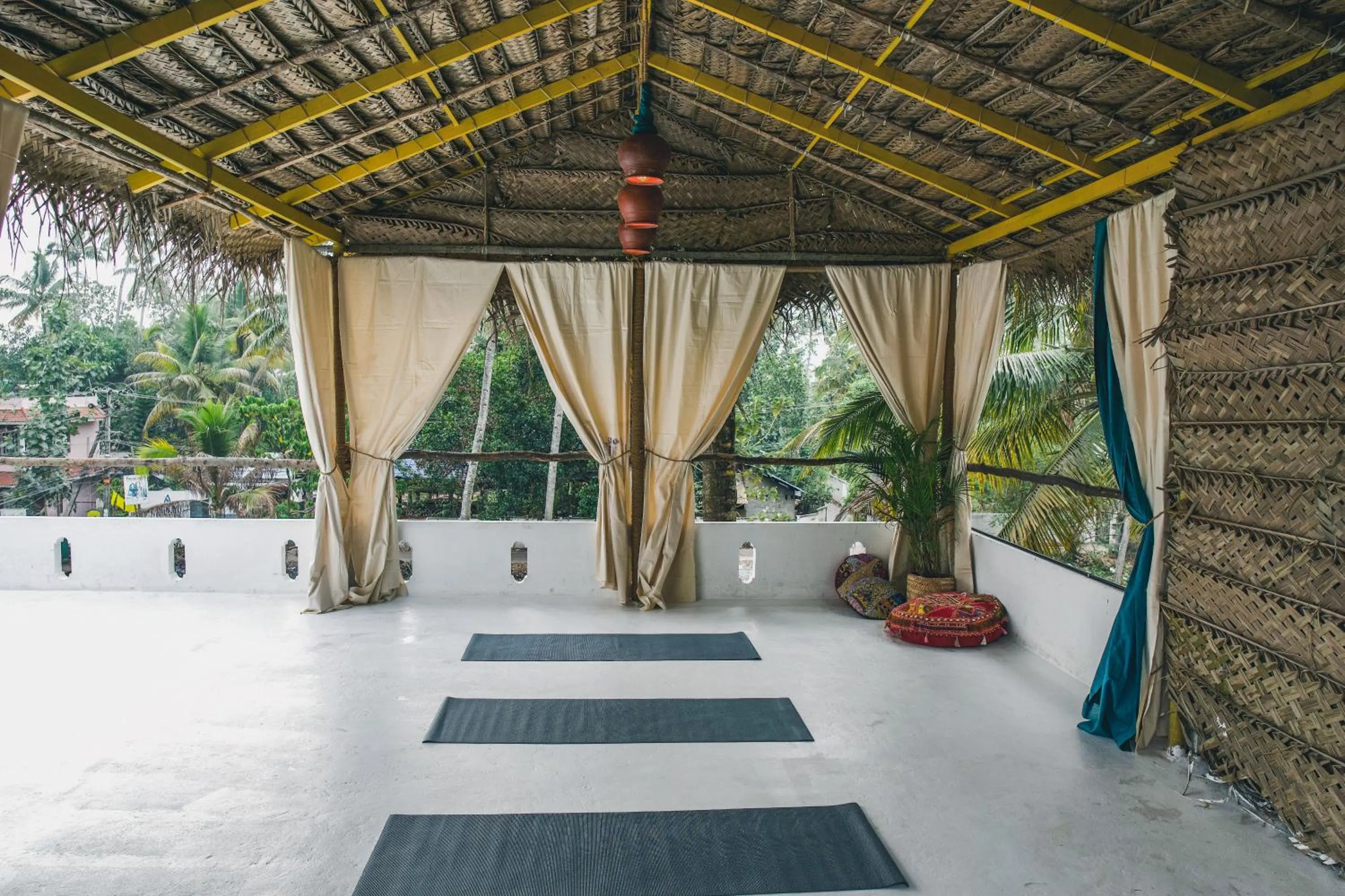 Property building in Boho's Hotel