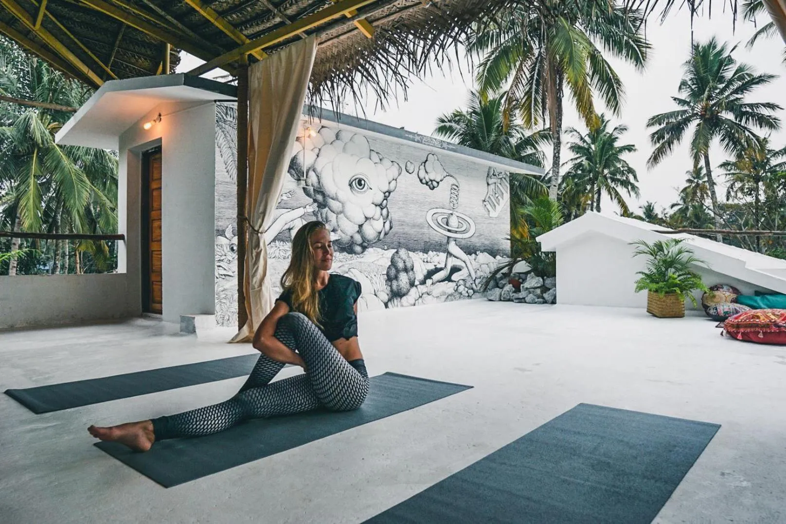 Property building in Boho's Hotel