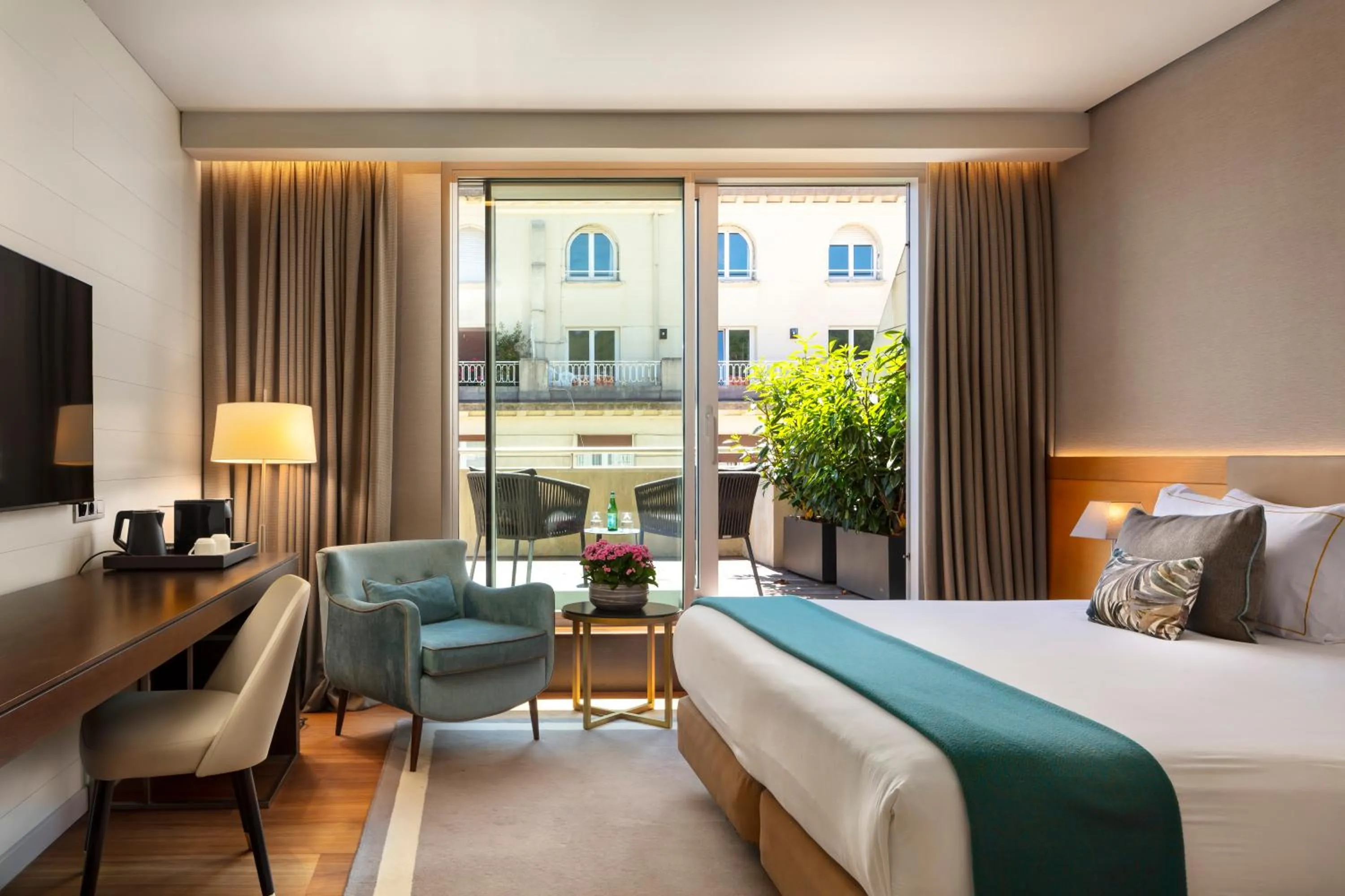 TV and multimedia, Bed in The Artist Grand Hotel of Art