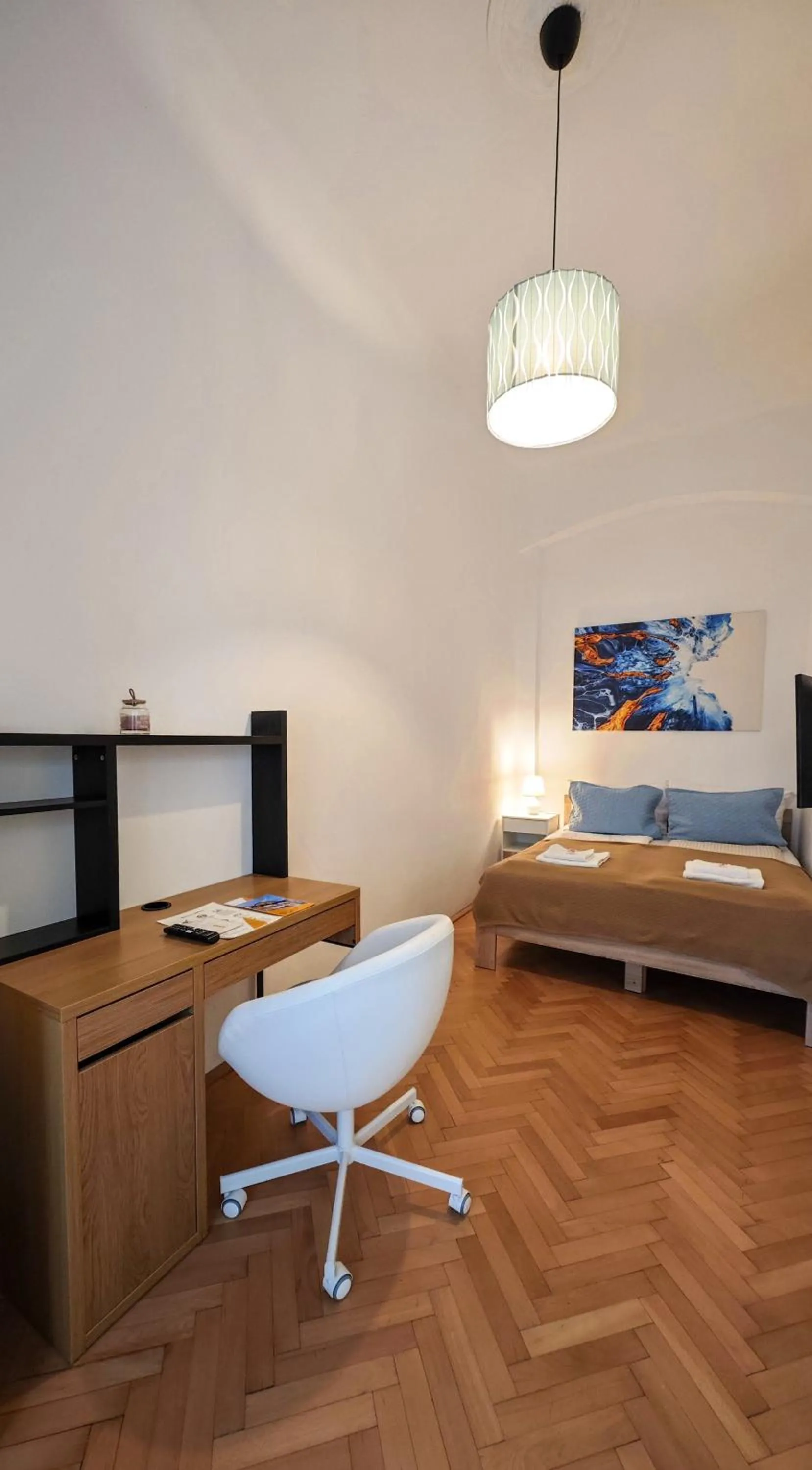 Neuhausz Residenz Ultra-Central Apartment