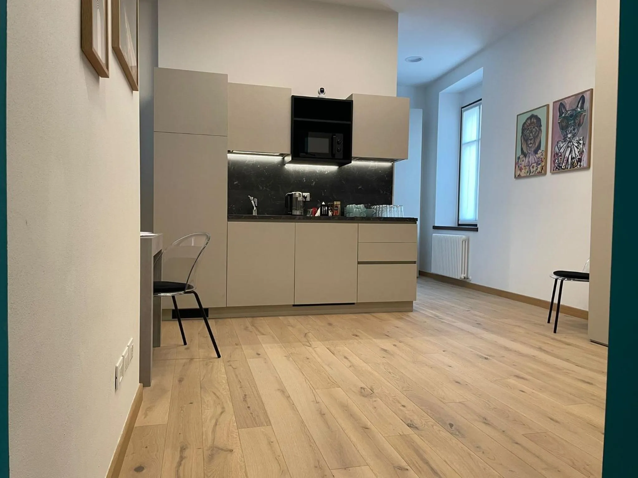 Communal lounge/ TV room in House of Bruno - Only self check-in