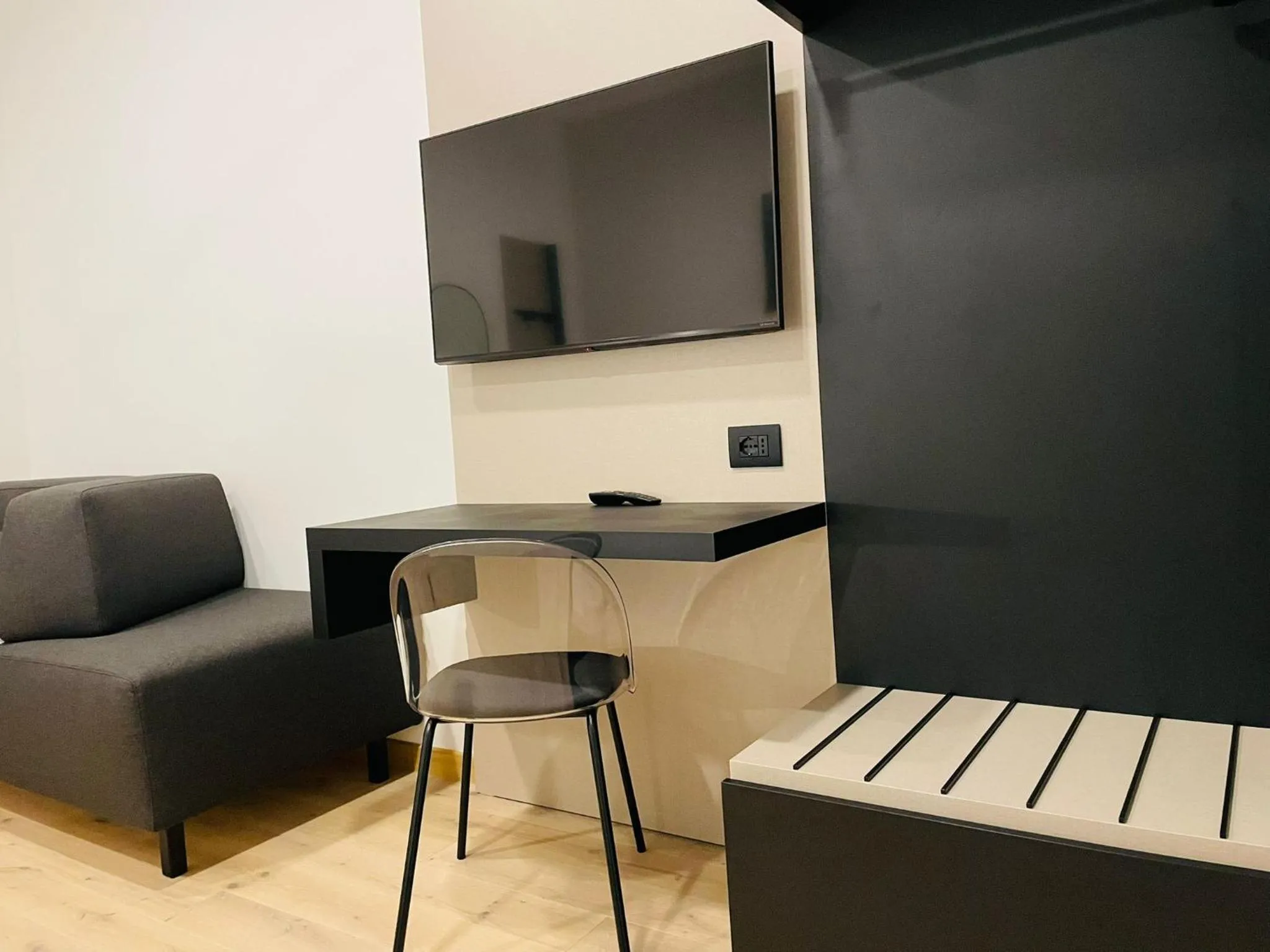 hair dresser in House of Bruno - Only self check-in