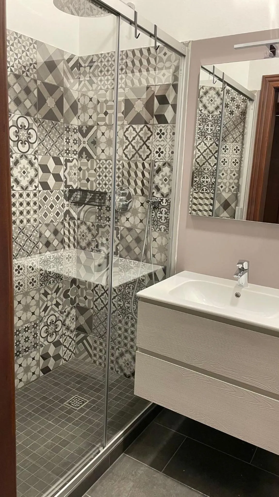 Shower in House of Bruno - Only self check-in