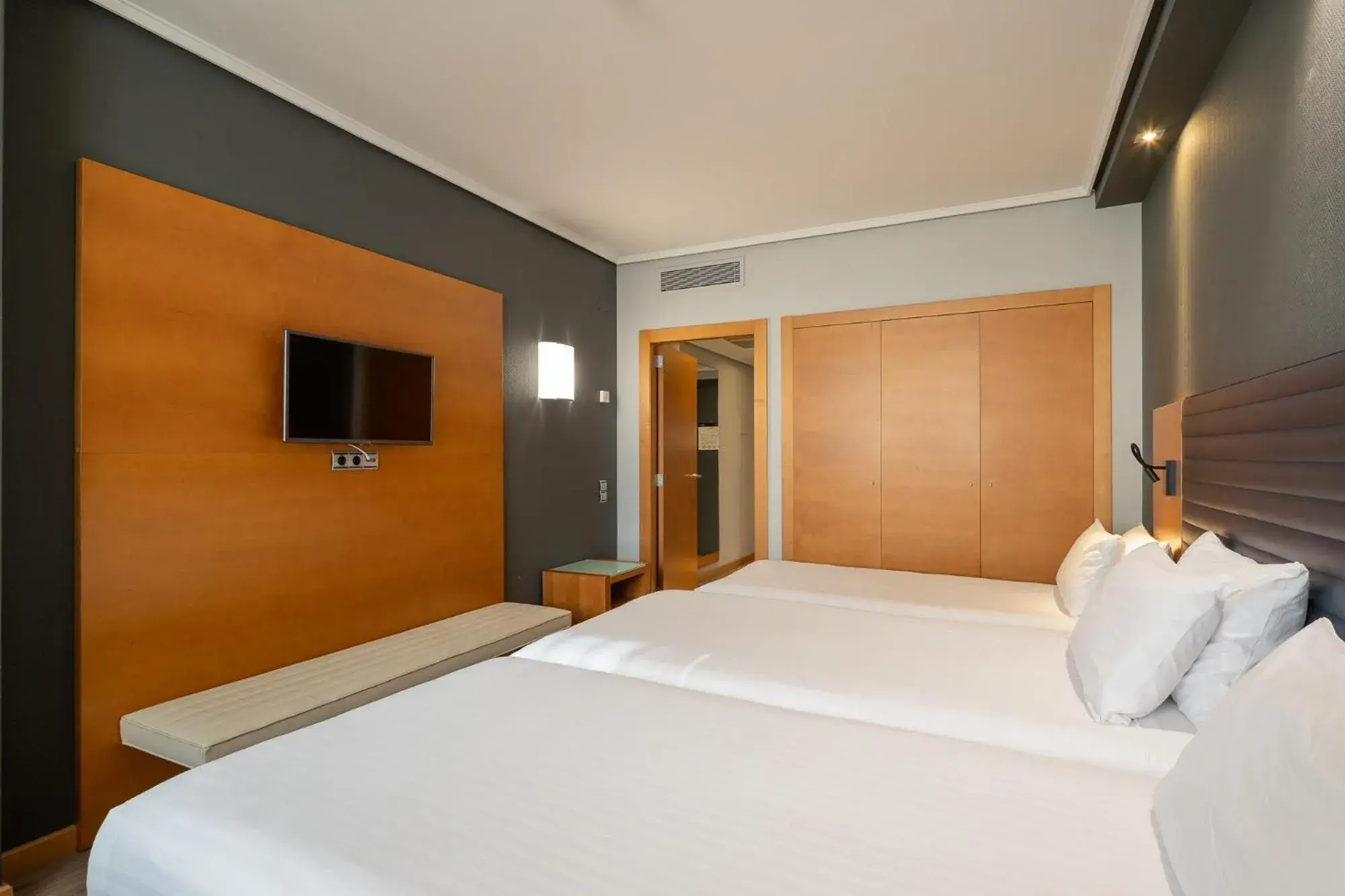 Bed in Hotel Indautxu Bed in Hotel Indautxu