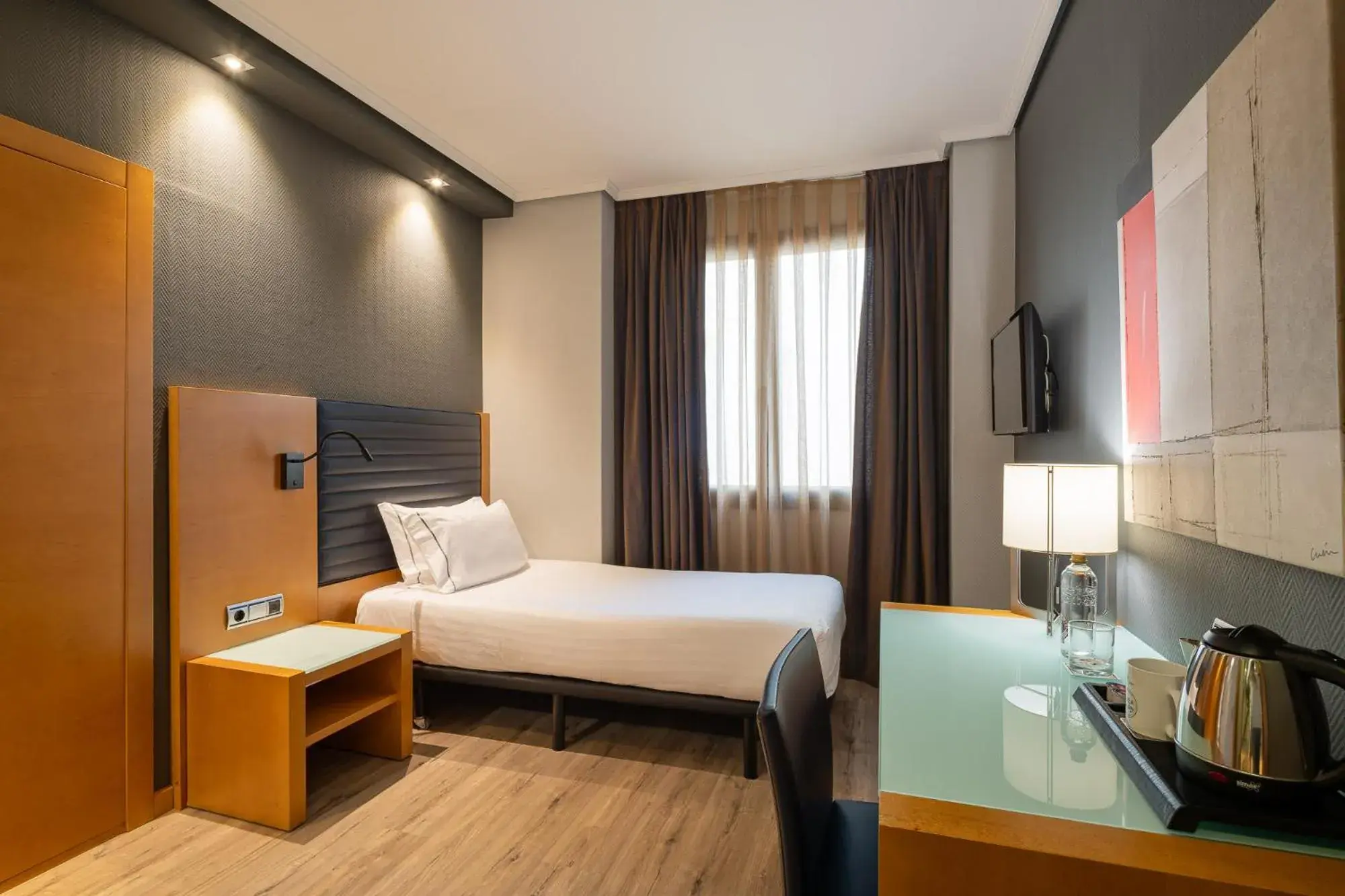 Bed in Hotel Indautxu Bed in Hotel Indautxu