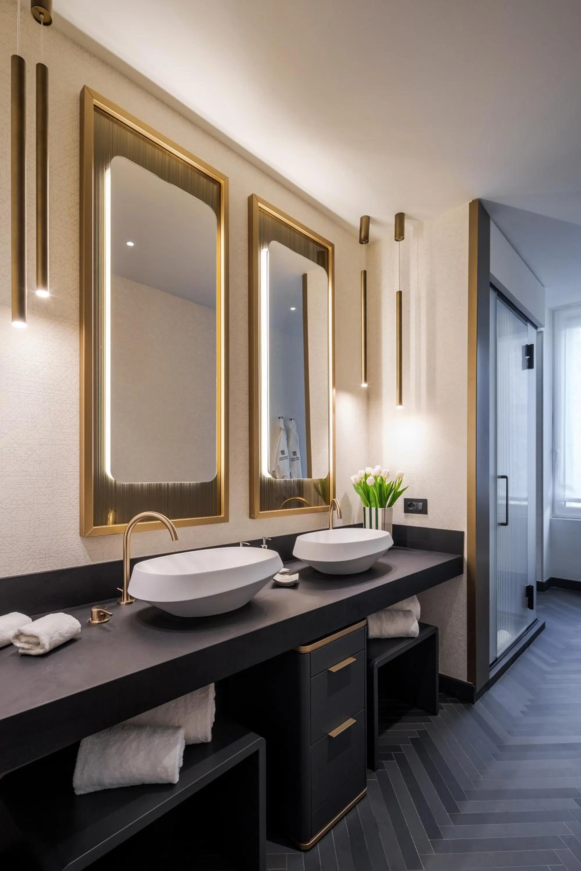 Bathroom in Casa Baglioni Milan - The Leading Hotels of the World